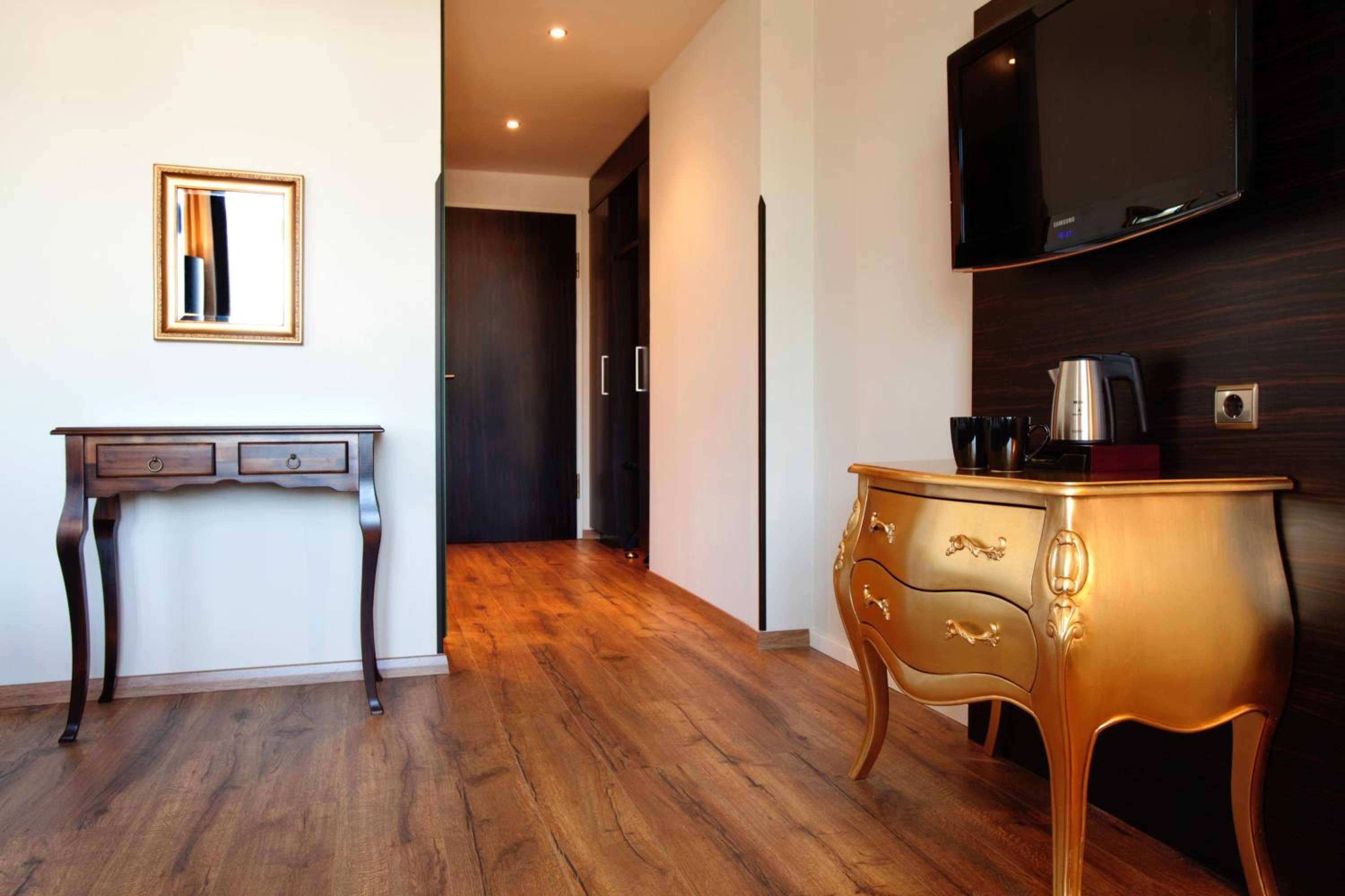 Penthouse Suite - Photo 1