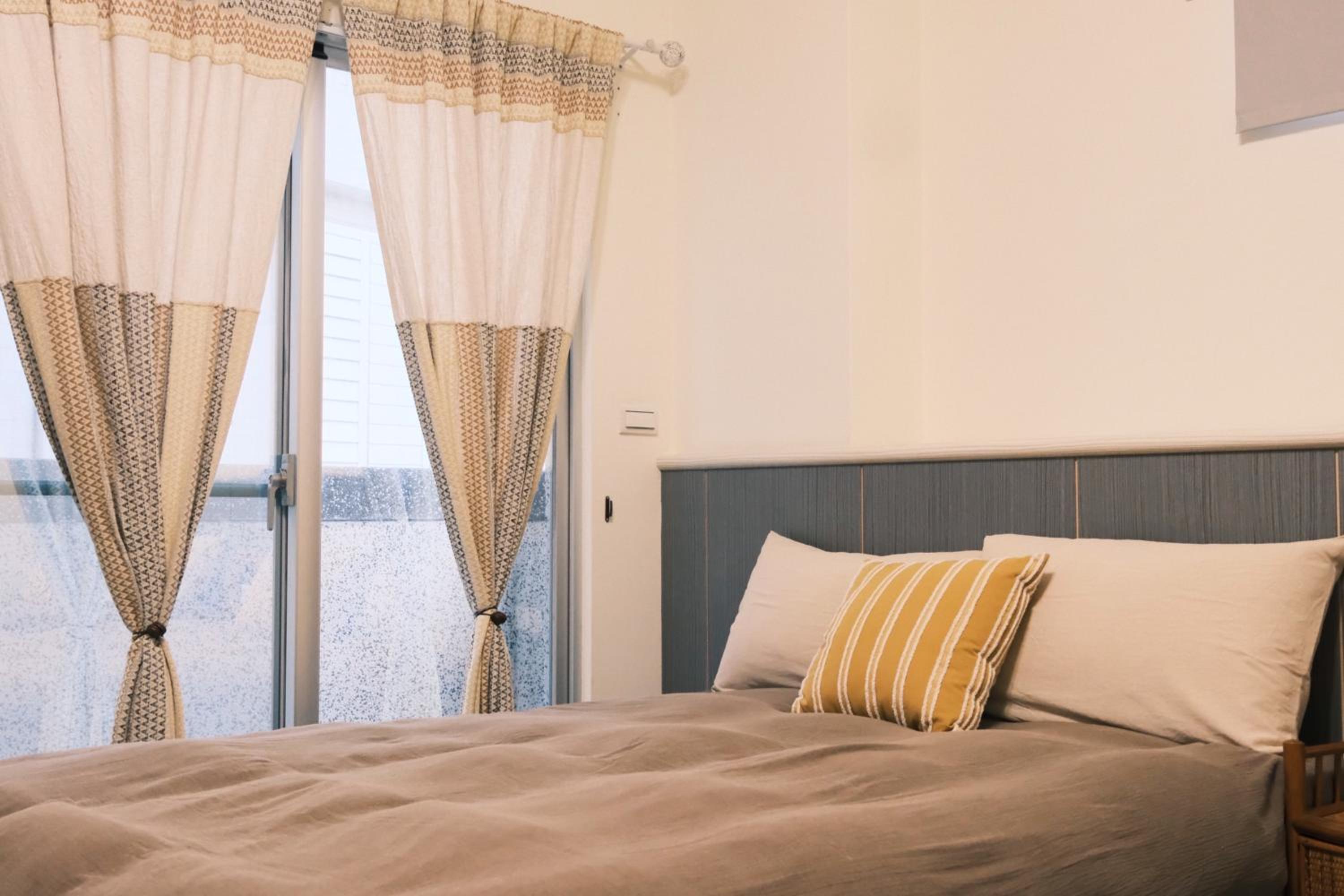 Single Room with Private Bathroom
