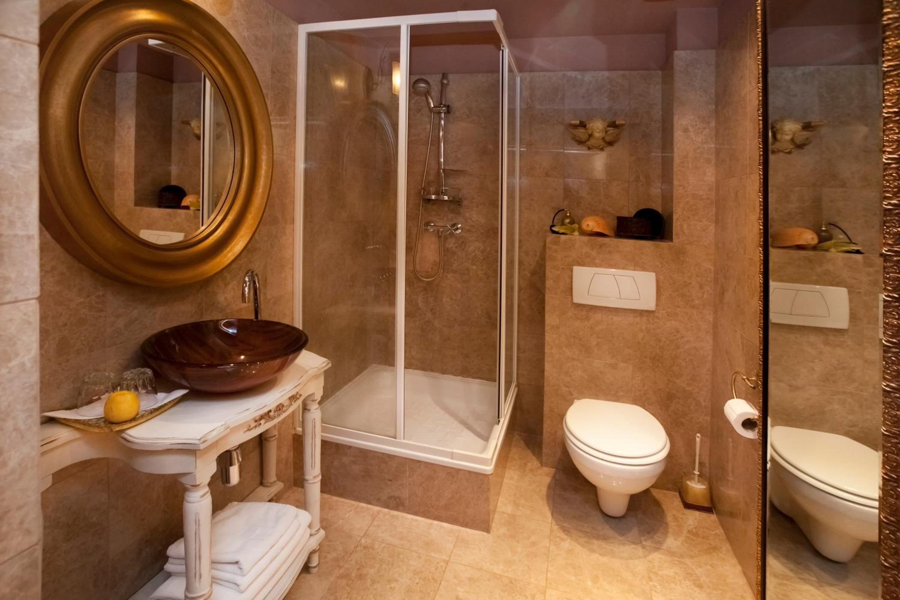 Twin Room - Photo 3
