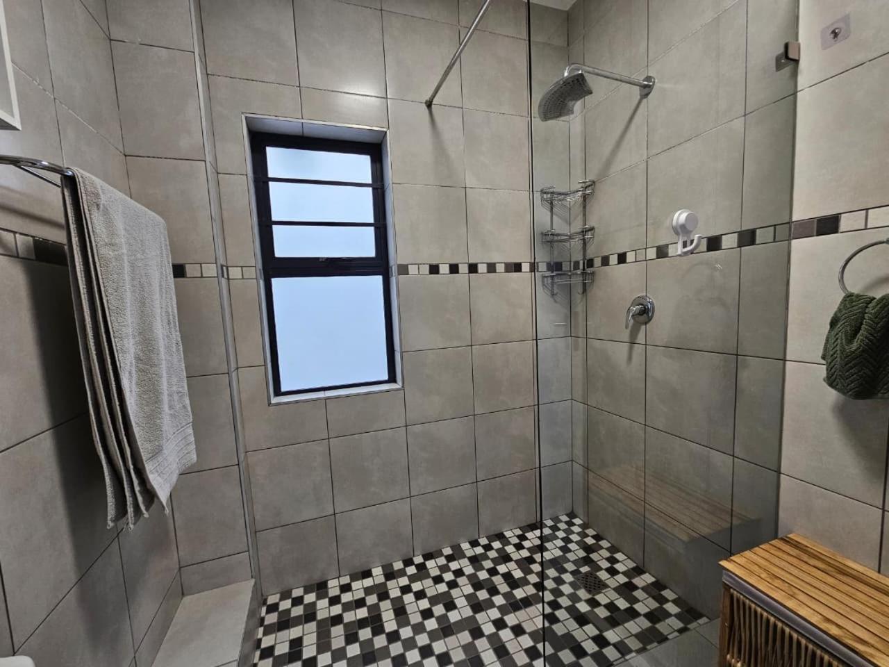 Two-Bedroom Apartment with Terrace photo 3