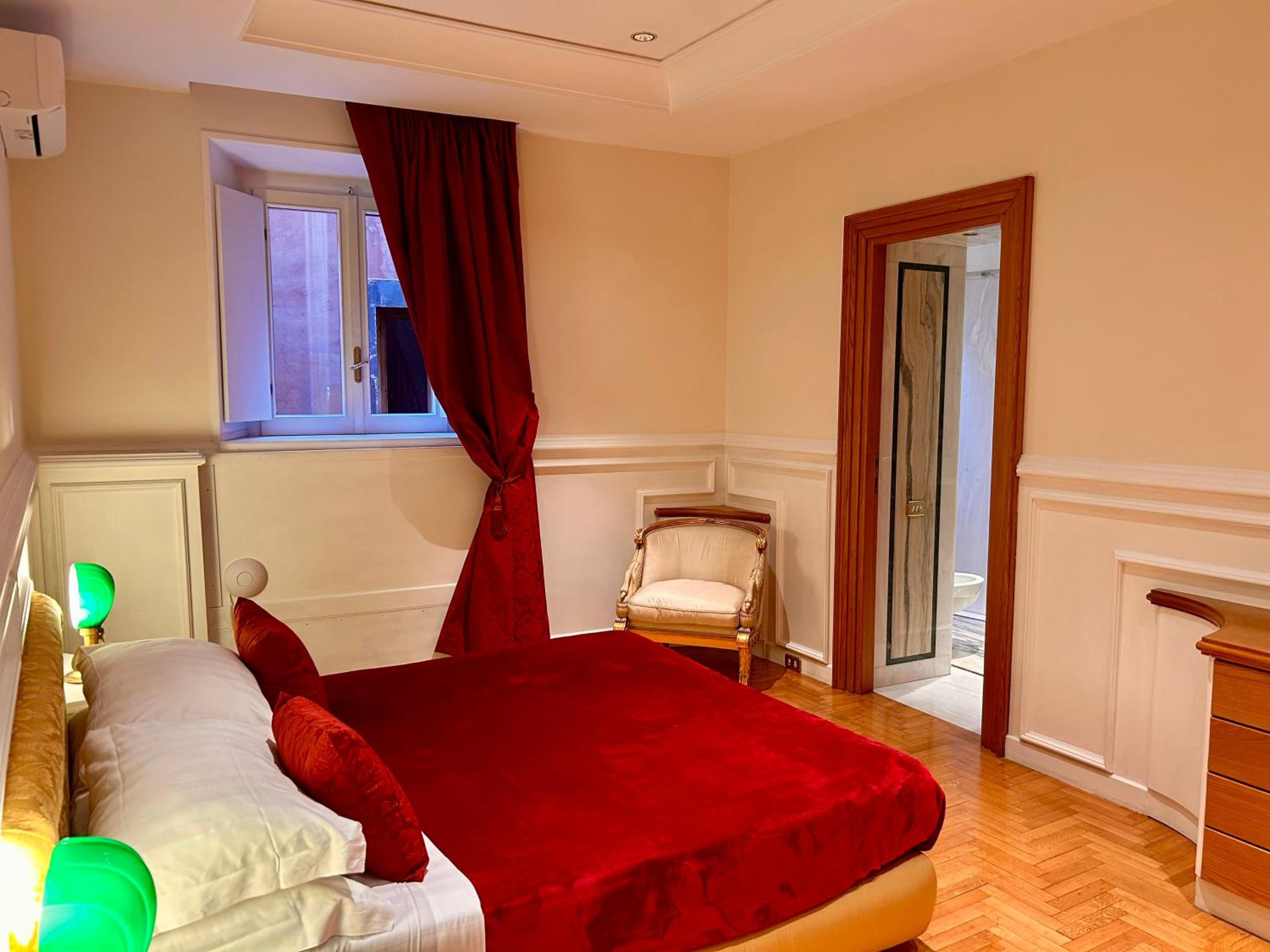 Superior One-Bedroom Apartment photo 2