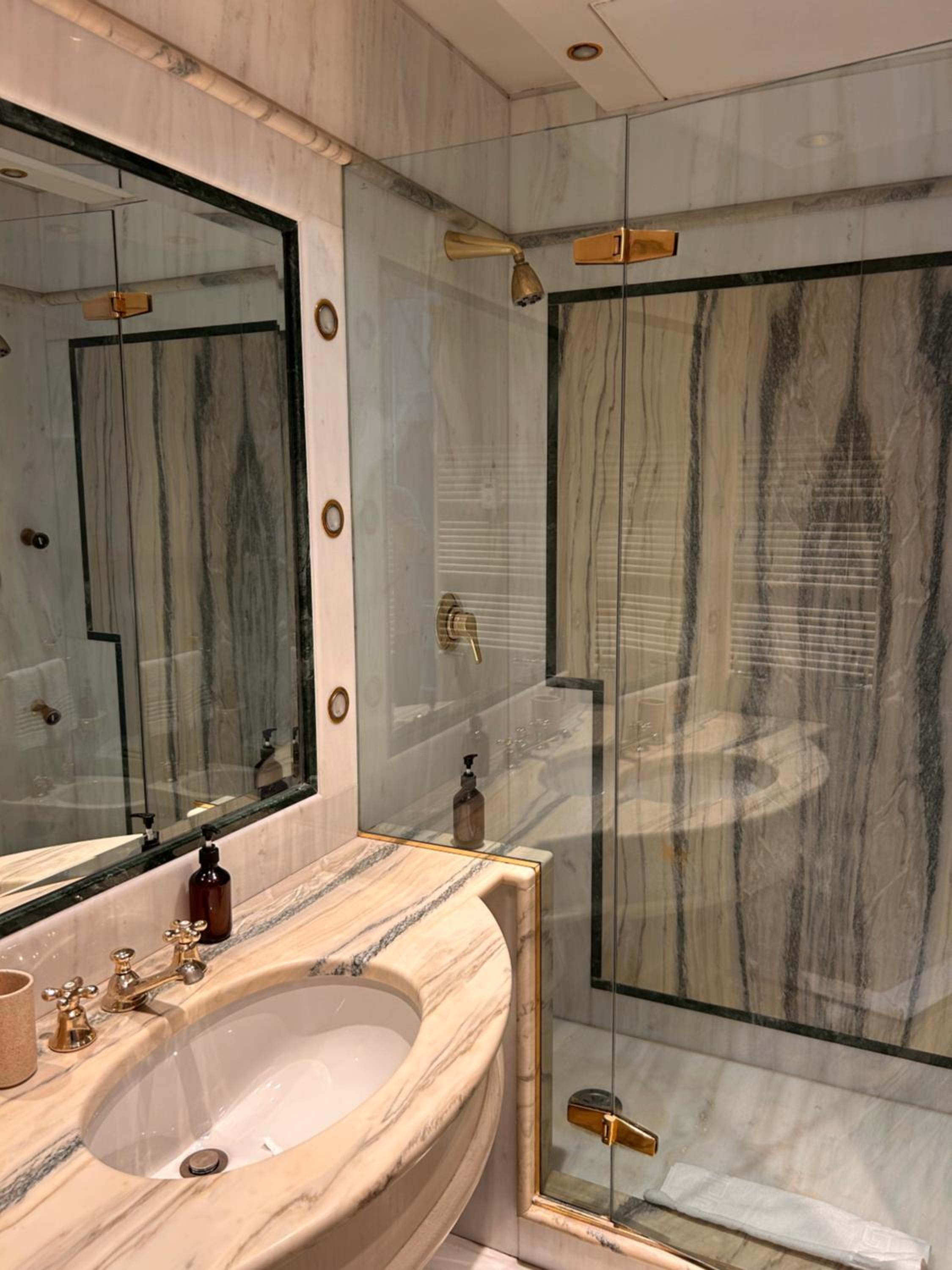 Superior One-Bedroom Apartment photo 2
