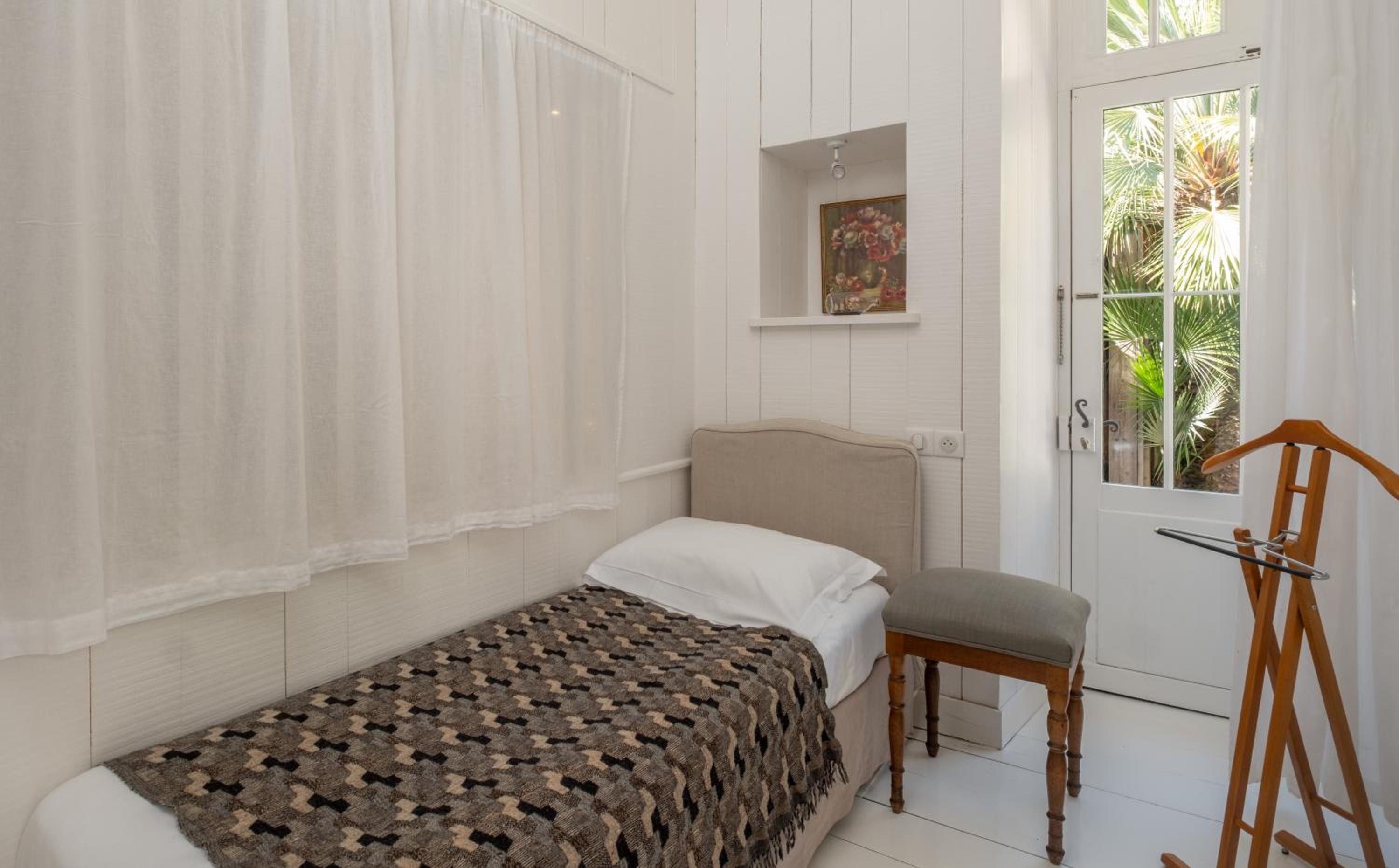 Deluxe Triple Room photo 2
