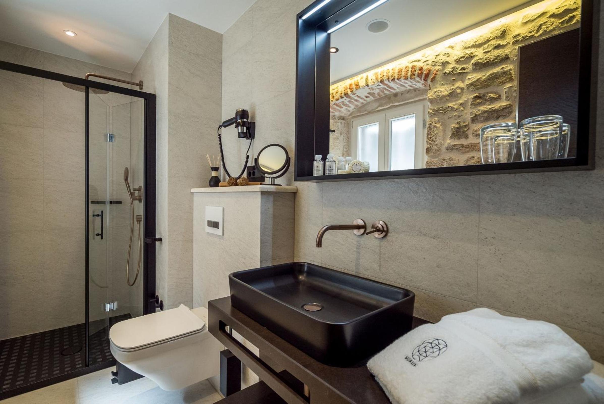 King Suite with Old Town View photo 3