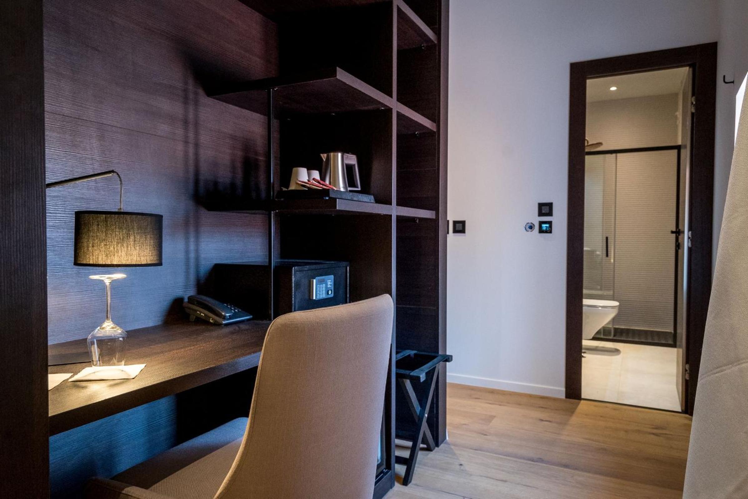 Deluxe Double Room with Old Town View photo 1