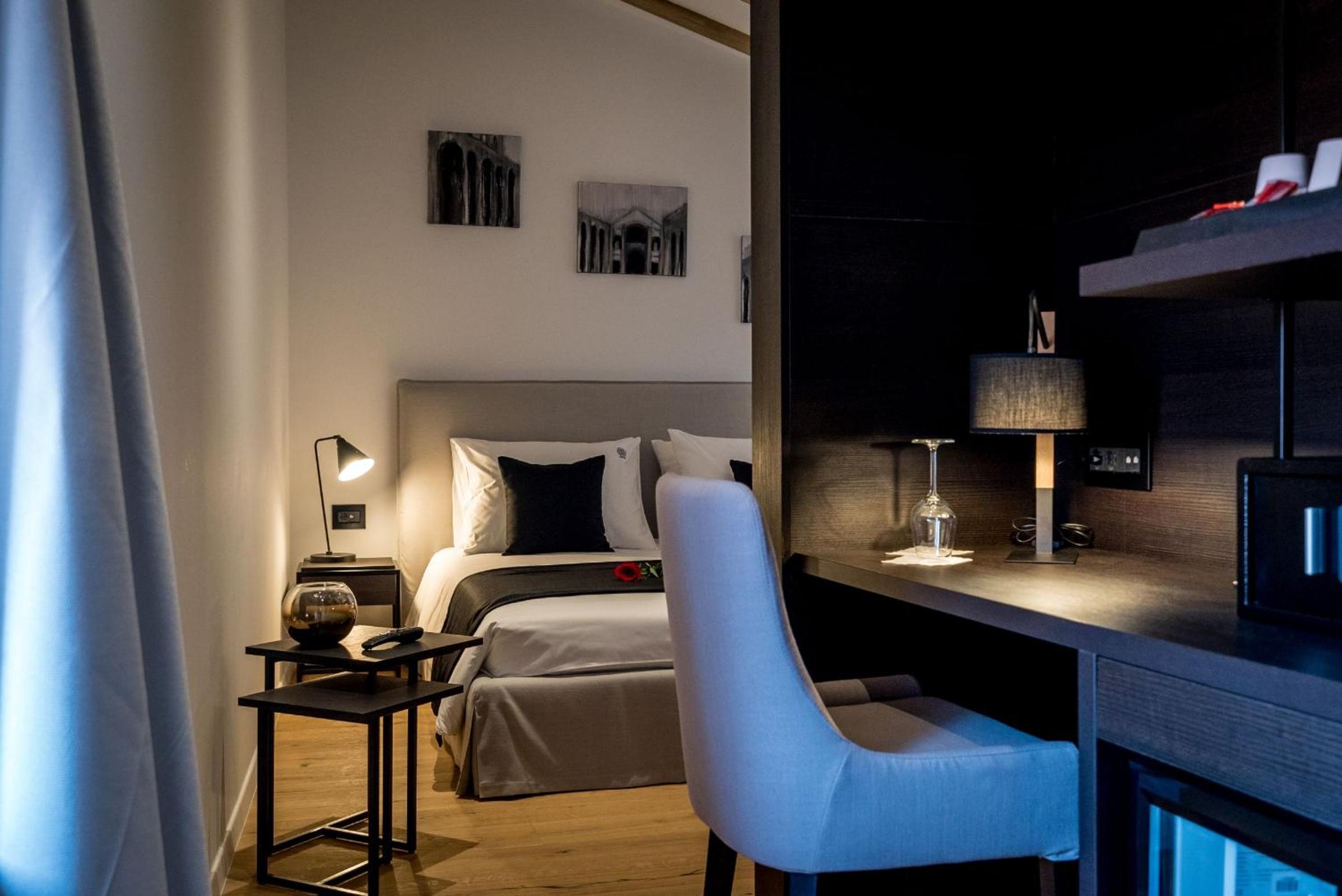 Deluxe Double Room with Old Town View photo 2