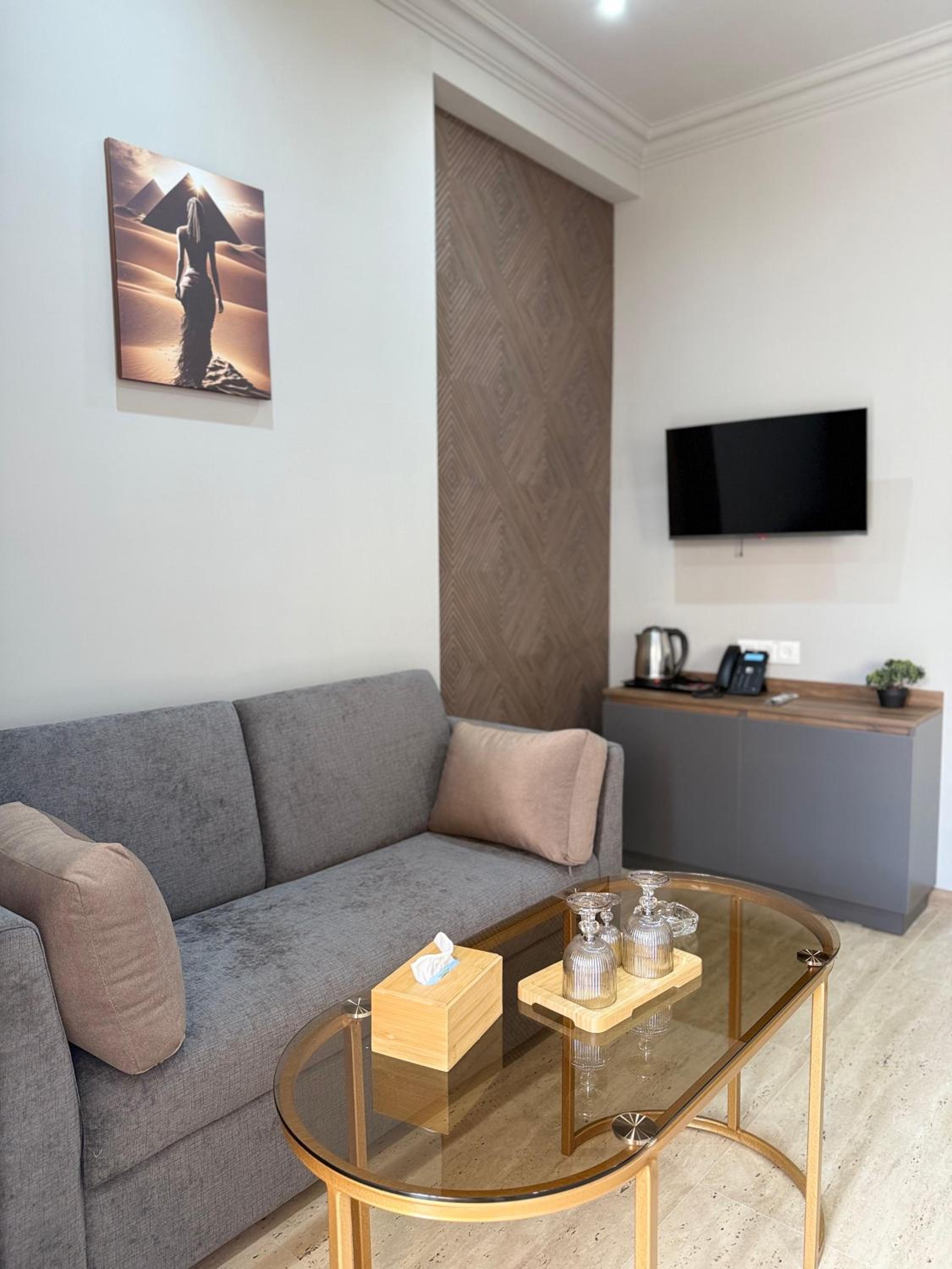 One-Bedroom House photo 2