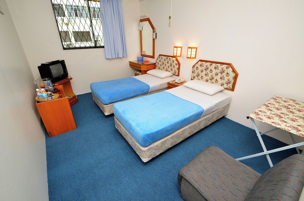 Basic Twin Room, City View