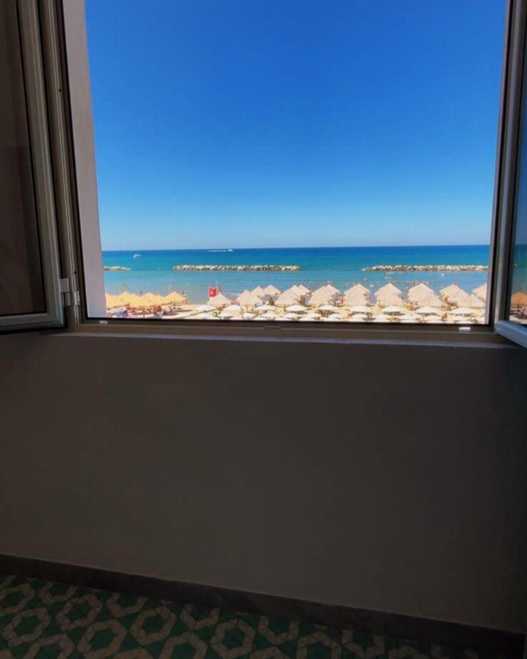 Standard Triple Room with Sea View
