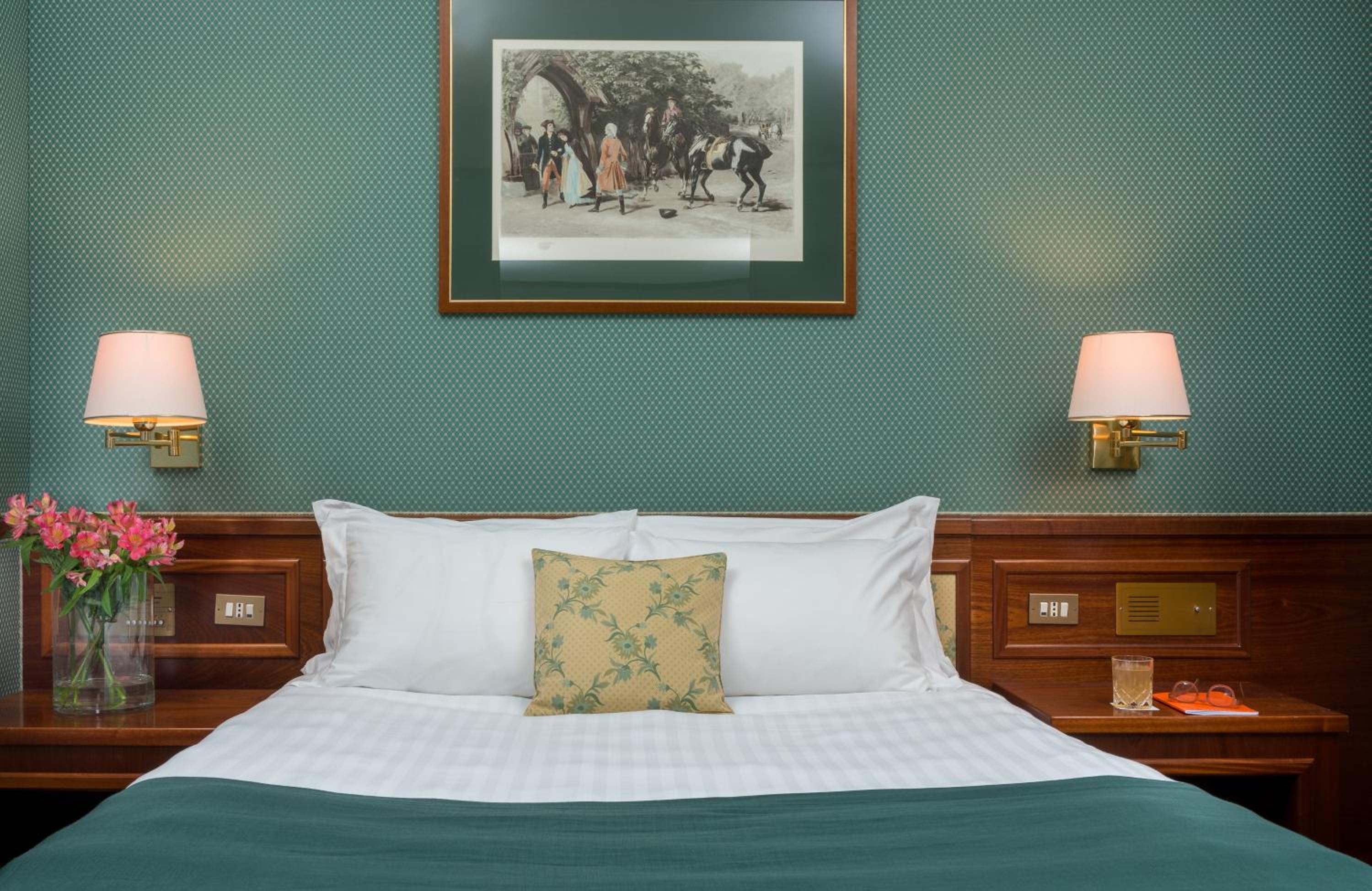 Comfort Plus Double Room thumbnail 5