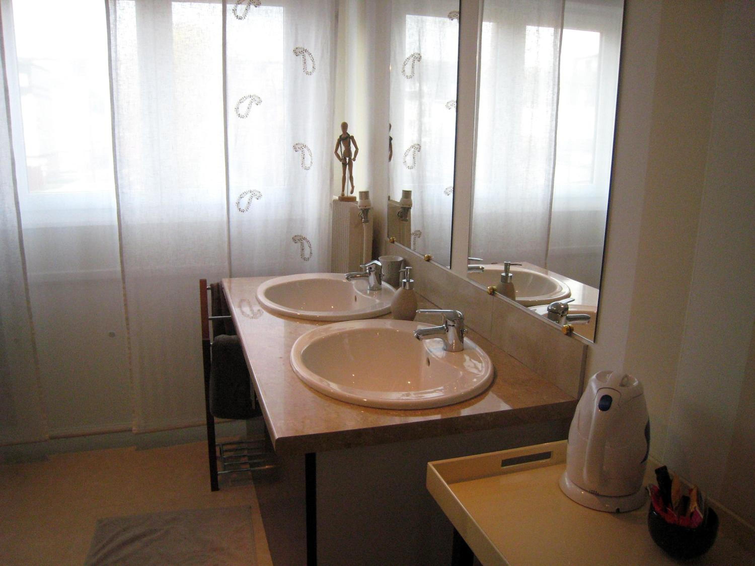 Double or Twin Room with Garden View photo 3