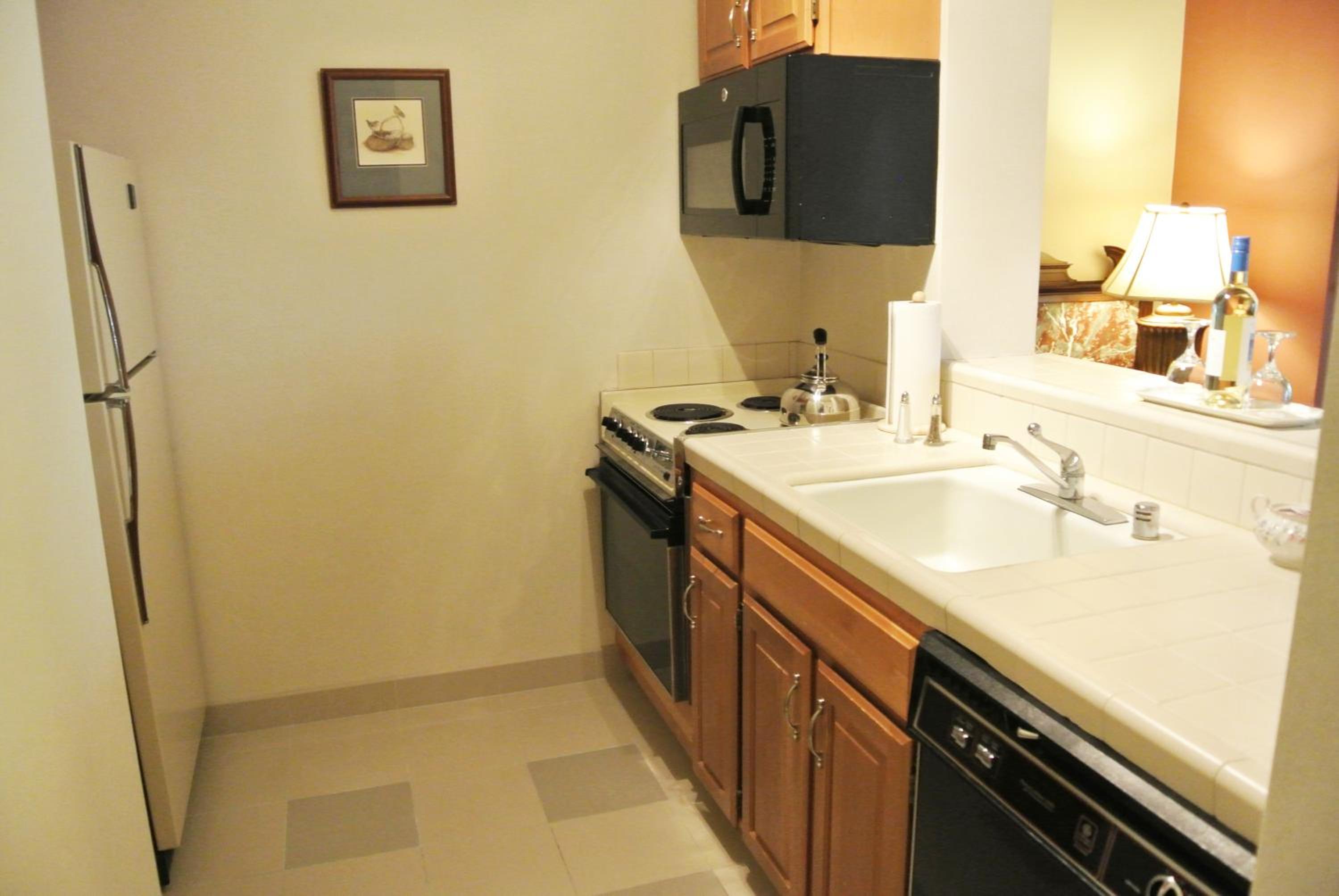 Two-Bedroom Suite with One King Bed and One Queen Bed