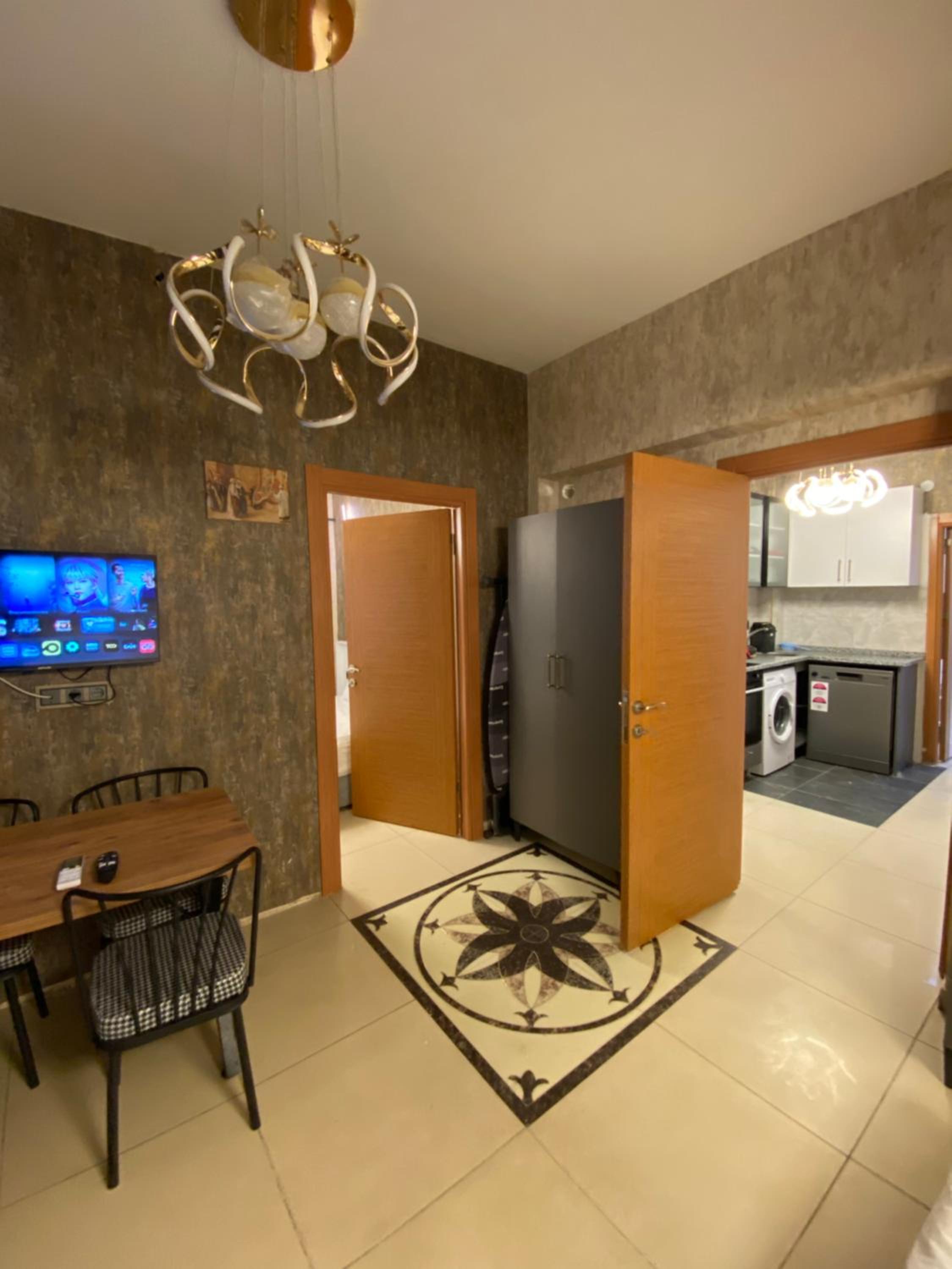 Three-Bedroom Premium Apartment with Balcony photo 3