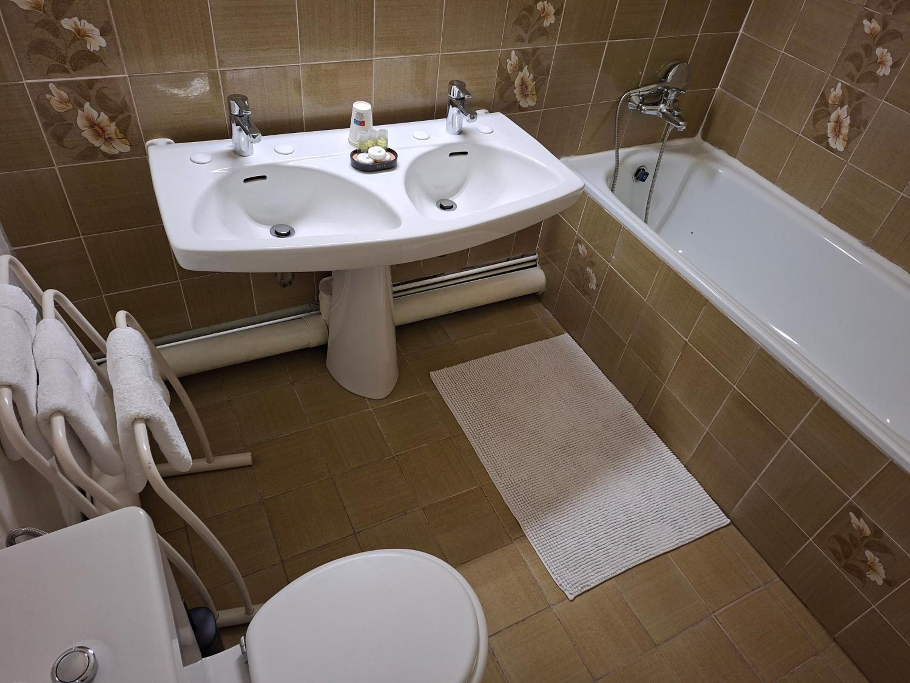 Triple Room with Bath