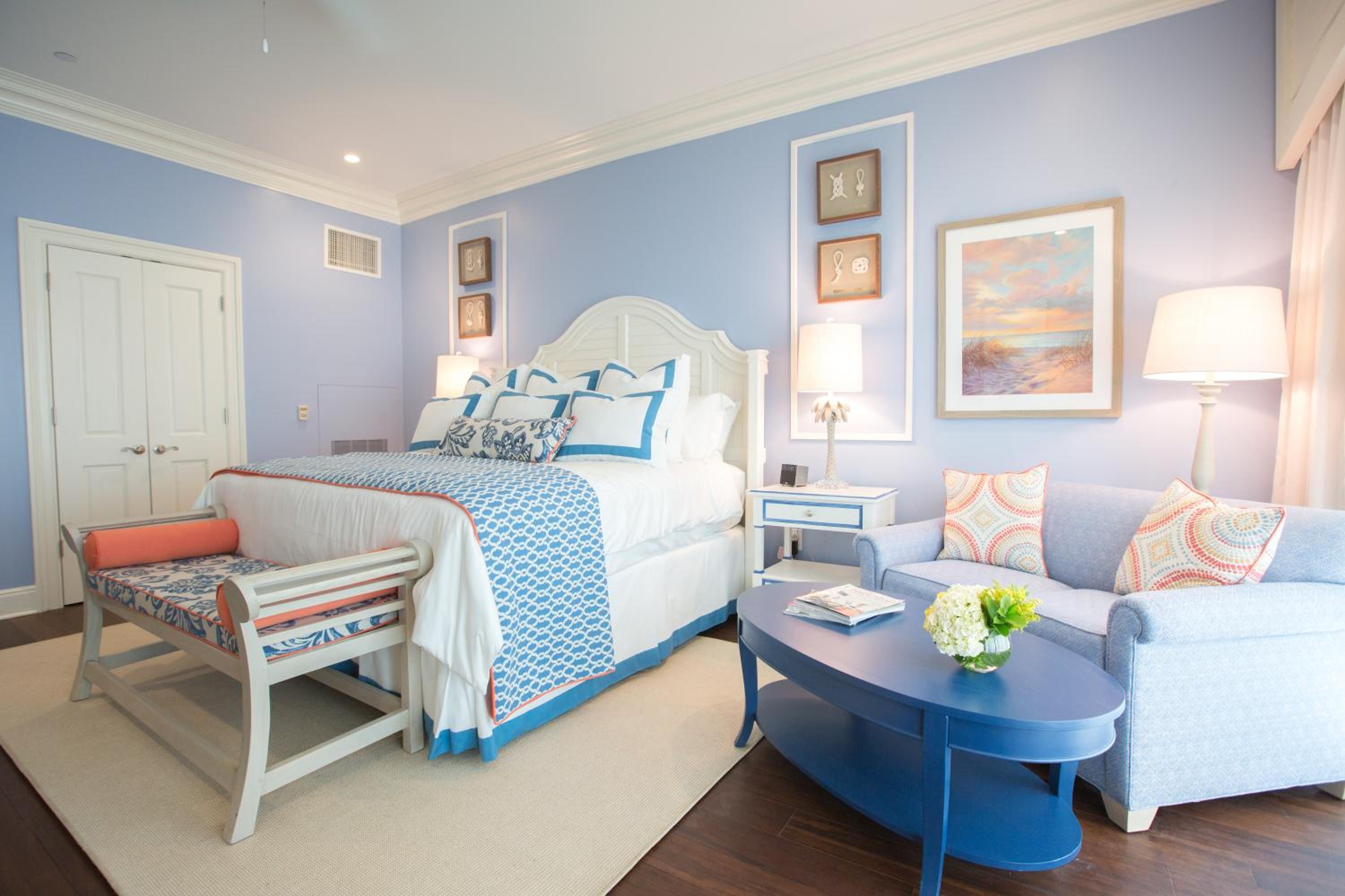 Harbor Deluxe King with Balcony - Last Minute Deal photo 3