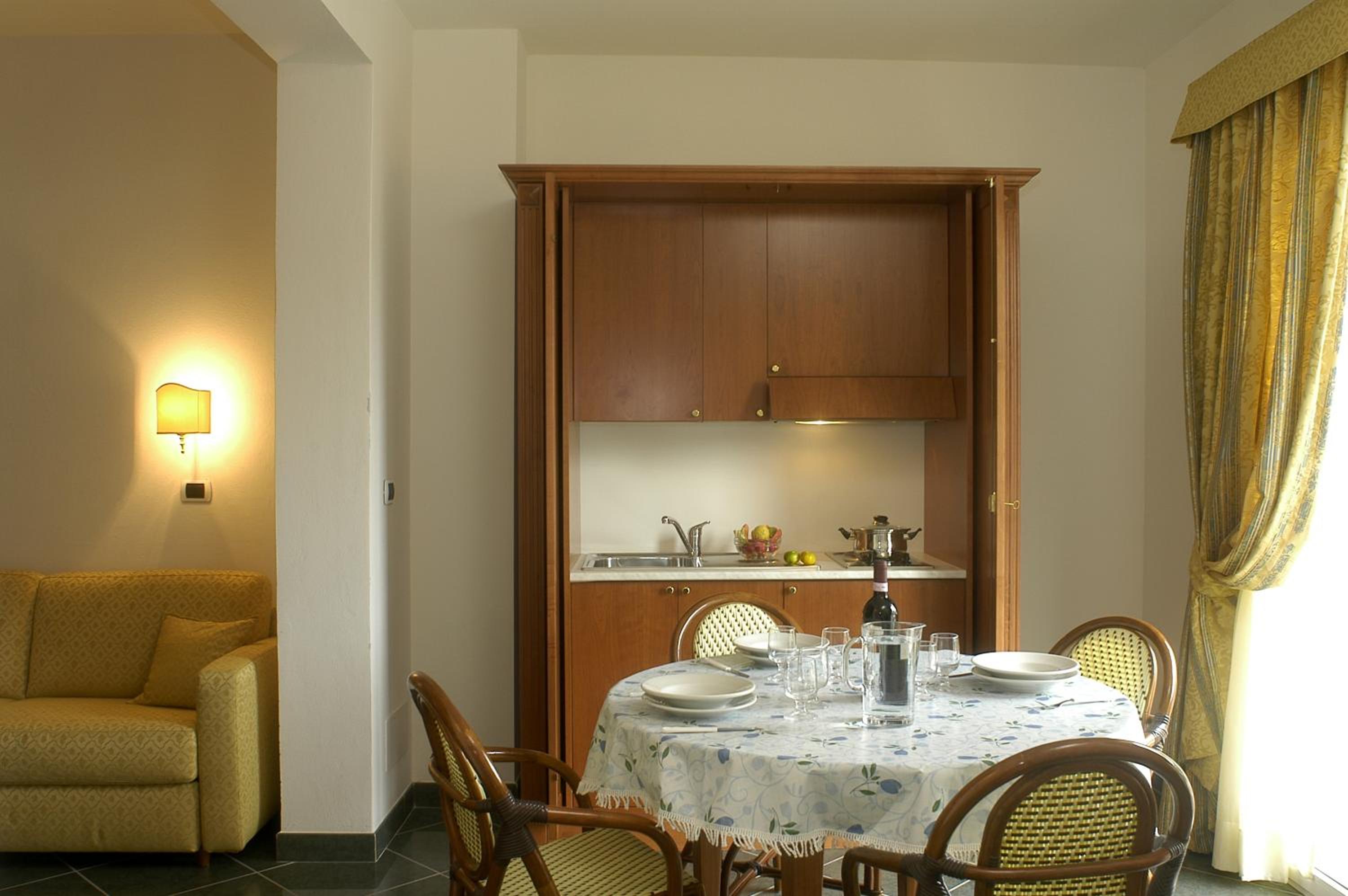 One-Bedroom Apartment photo 2
