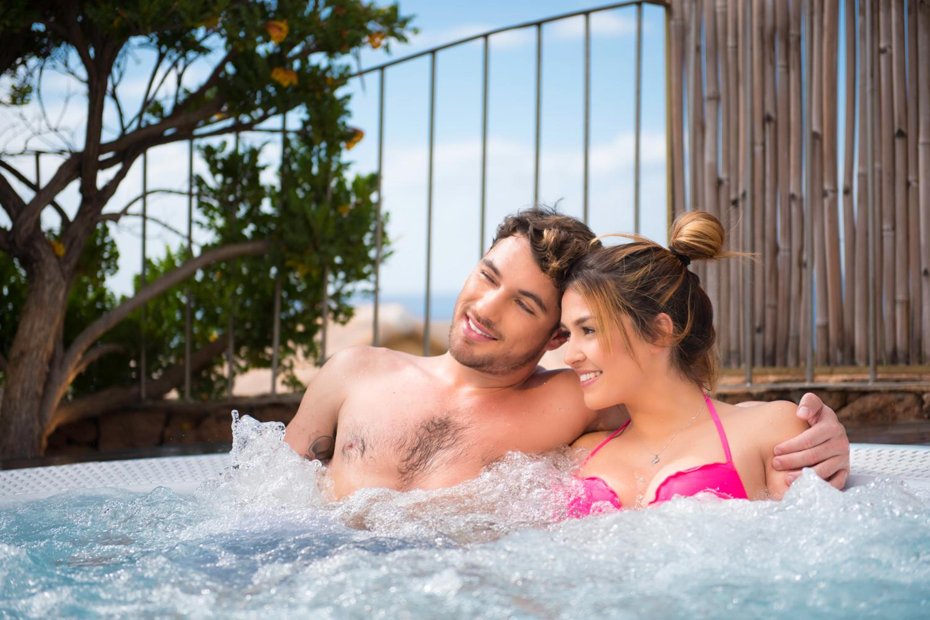 Two-Bedroom Villa with exterior Spa Bath (2 Adults + 2 Children)
