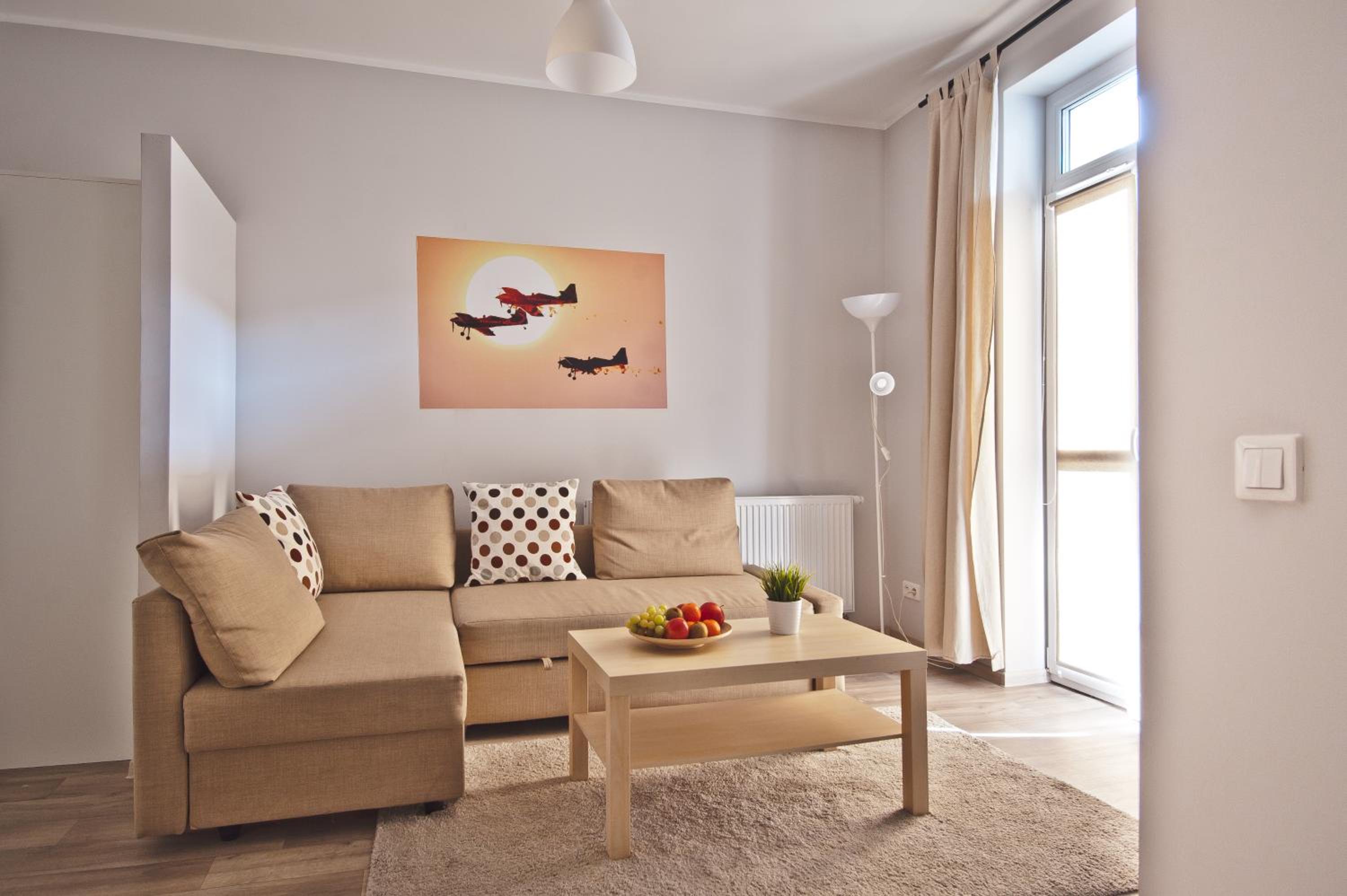 One-Bedroom Apartment with Balcony - Photo 5