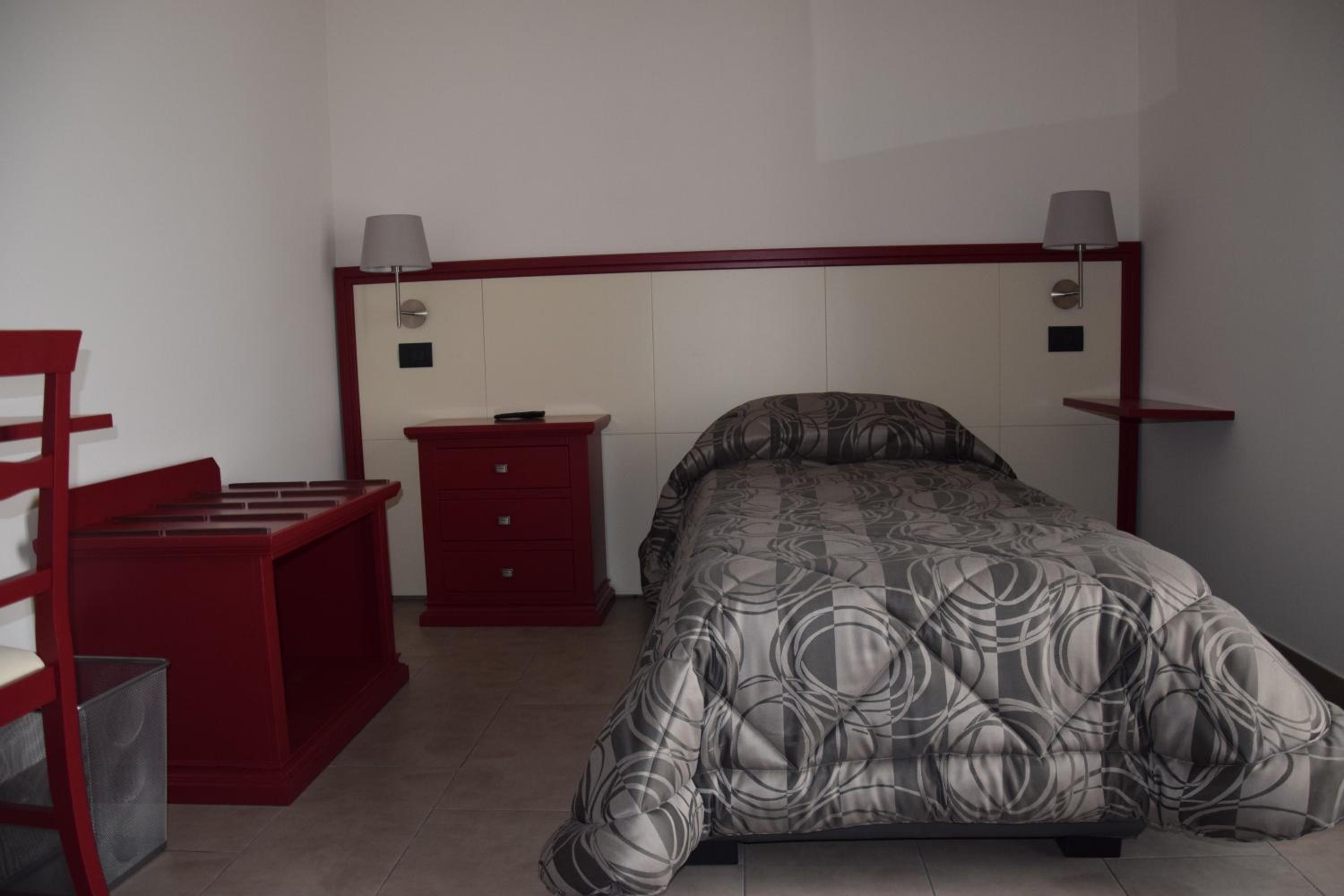 Single Room photo 3