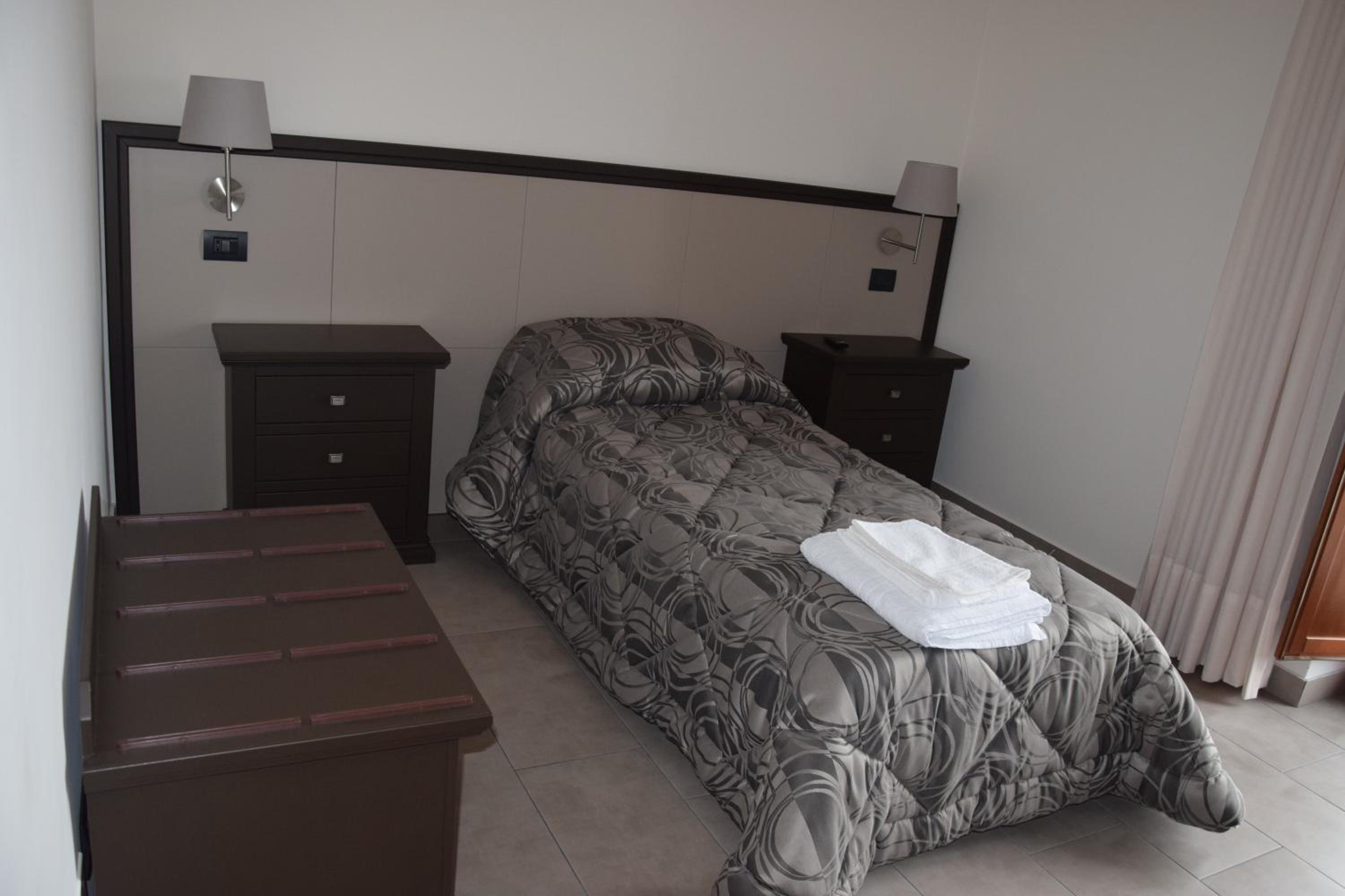 Single Room photo 1