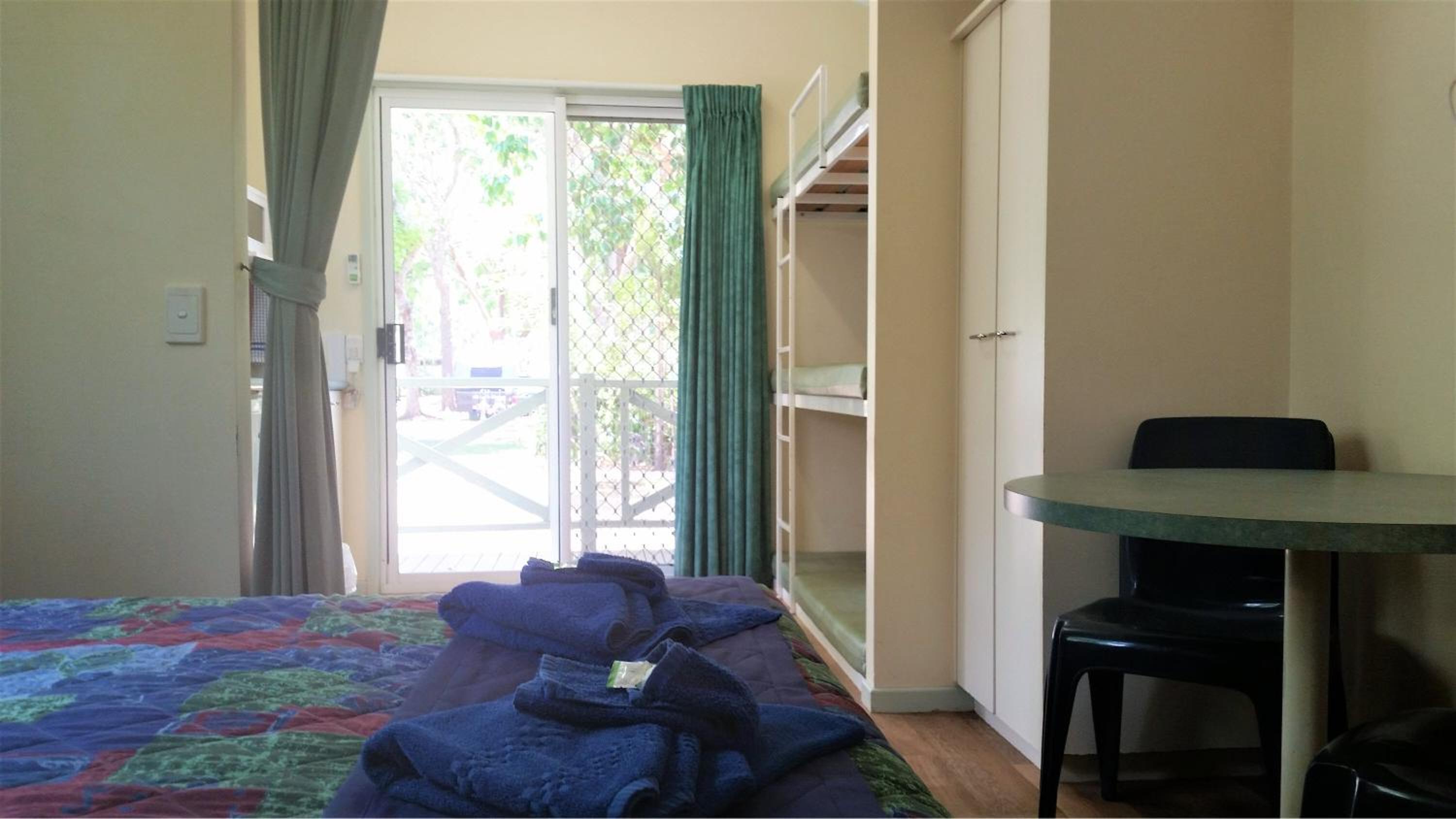 Economy Cabin - Pet Friendly photo 3