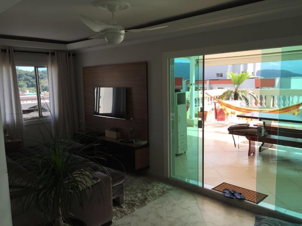 Apartment with Terrace - Photo 10