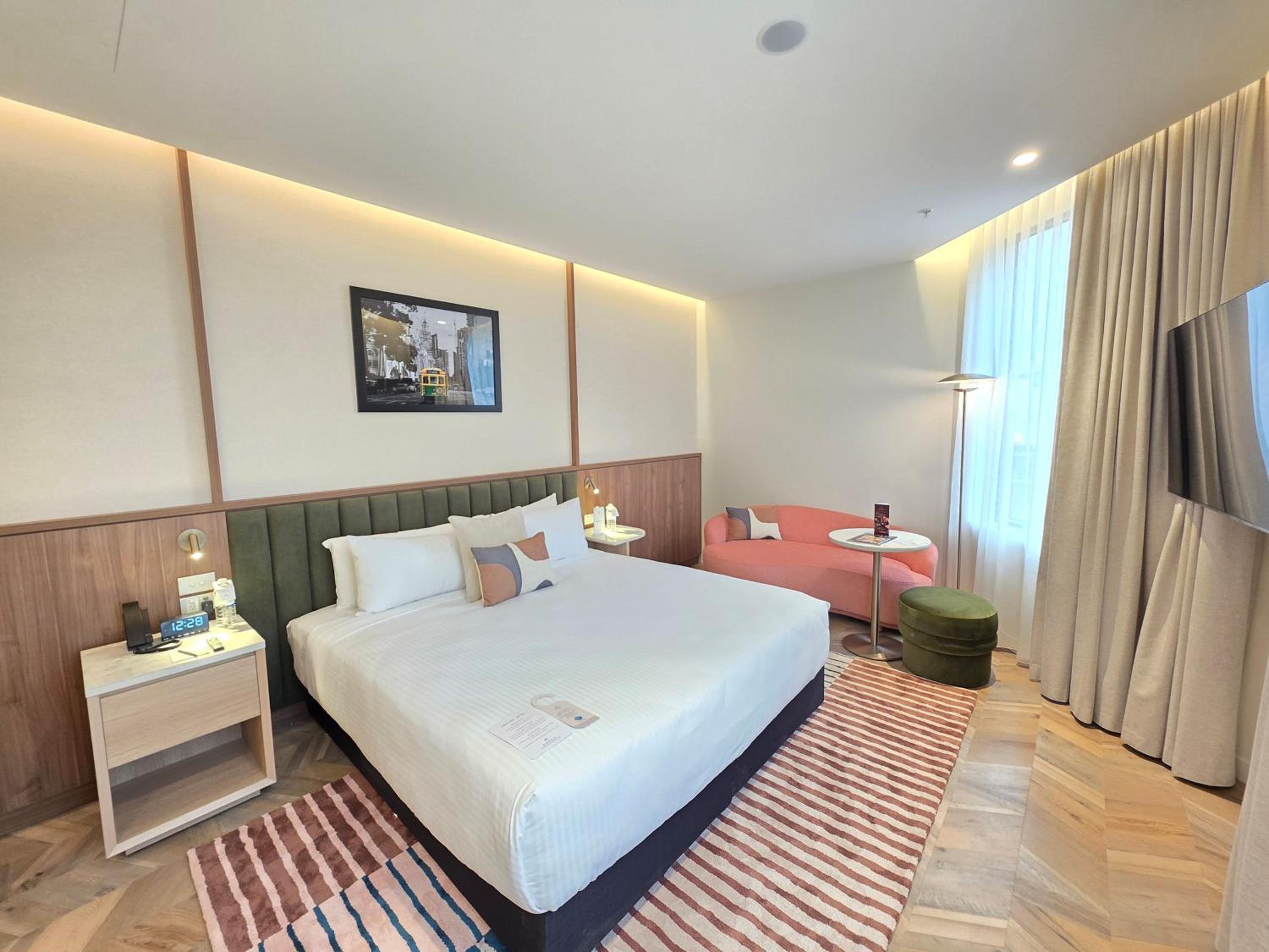 Superior King Room