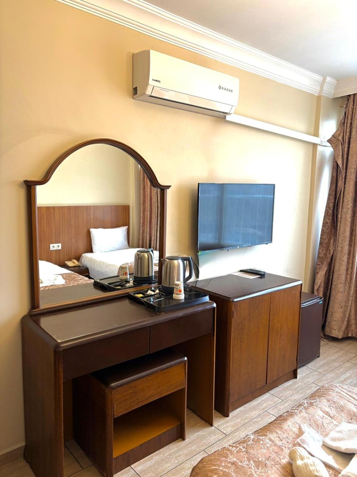 Deluxe Twin Room photo 2