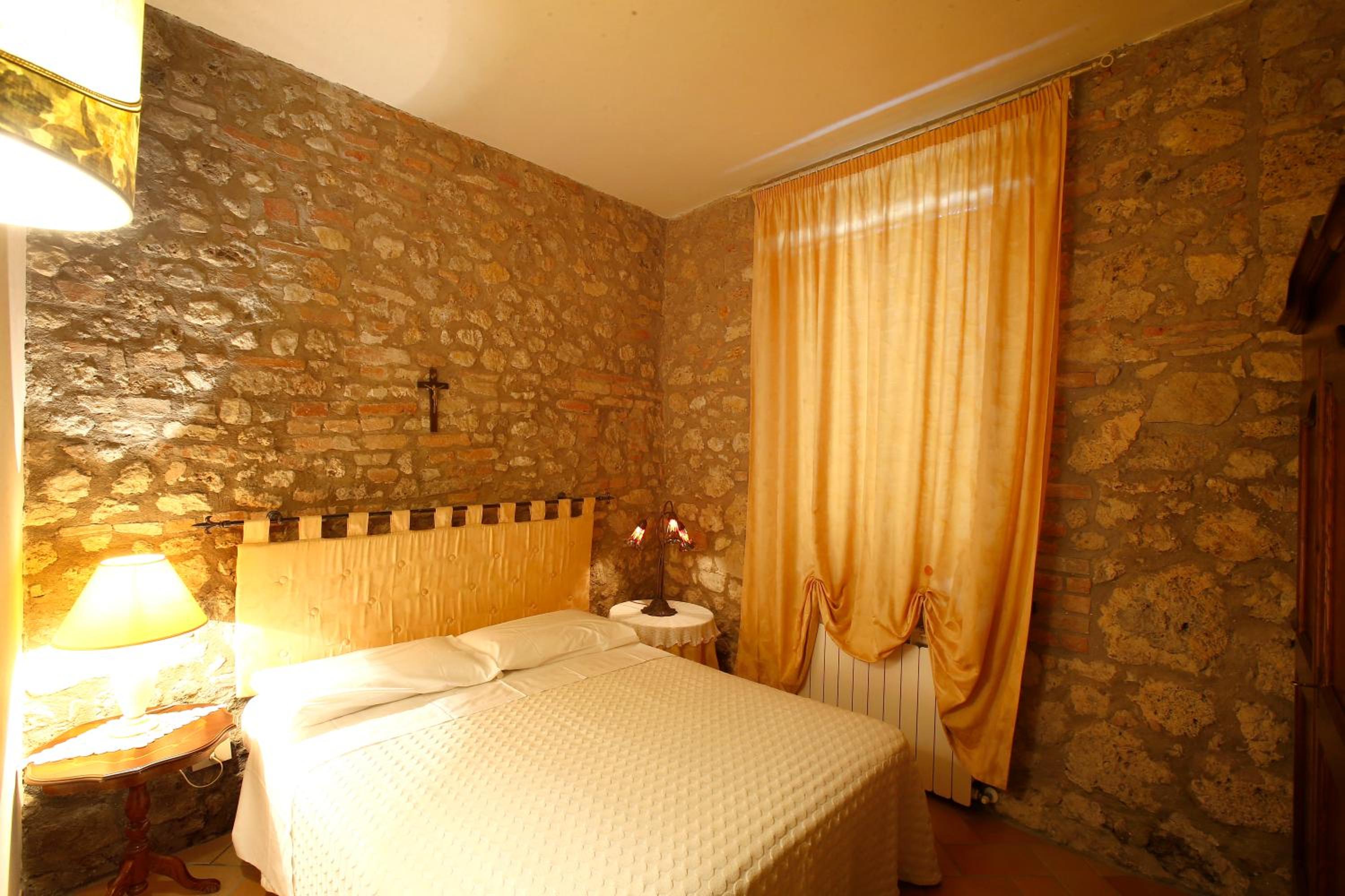 One-Bedroom House photo 1