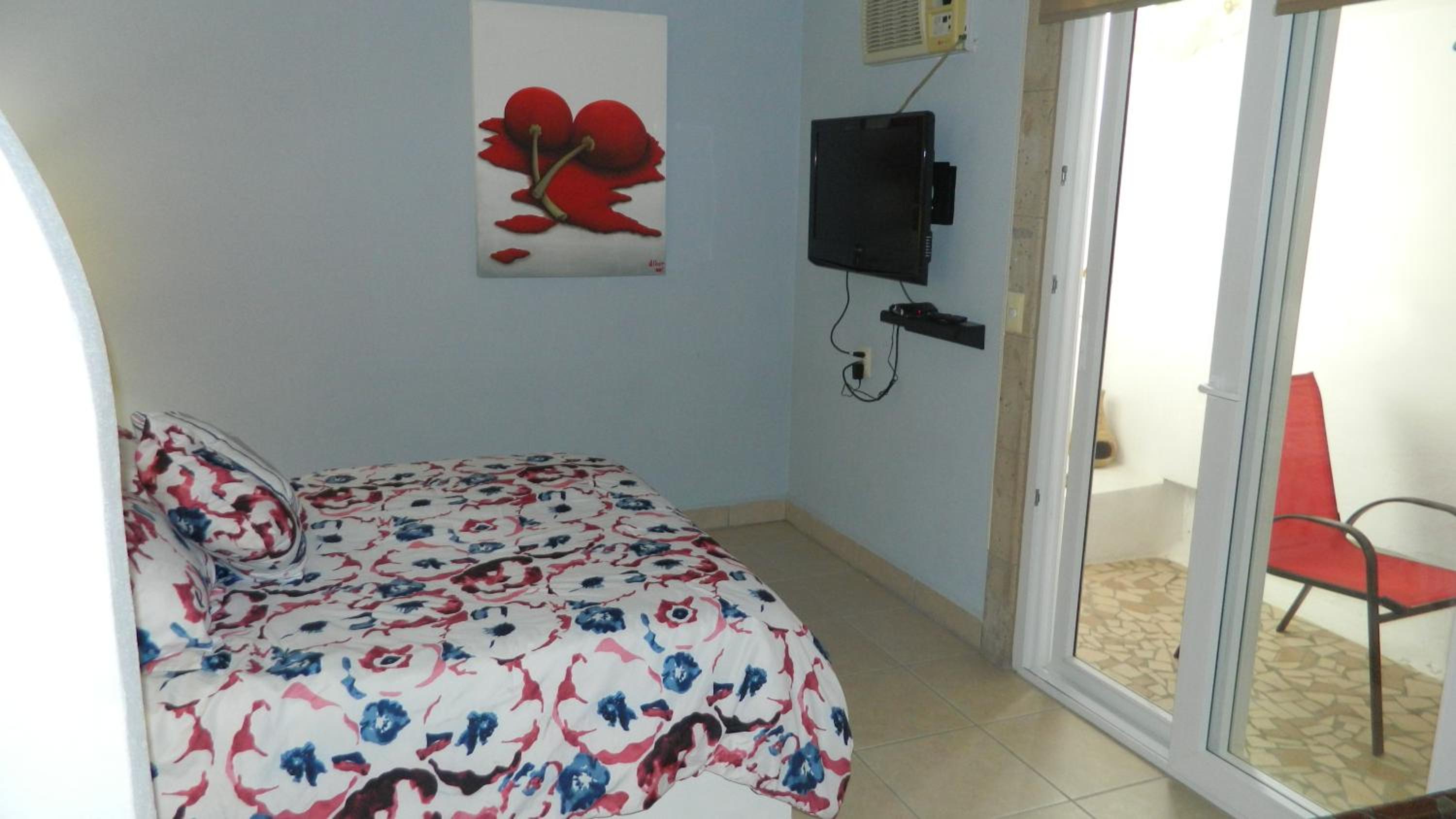 Studio Apartment photo 3