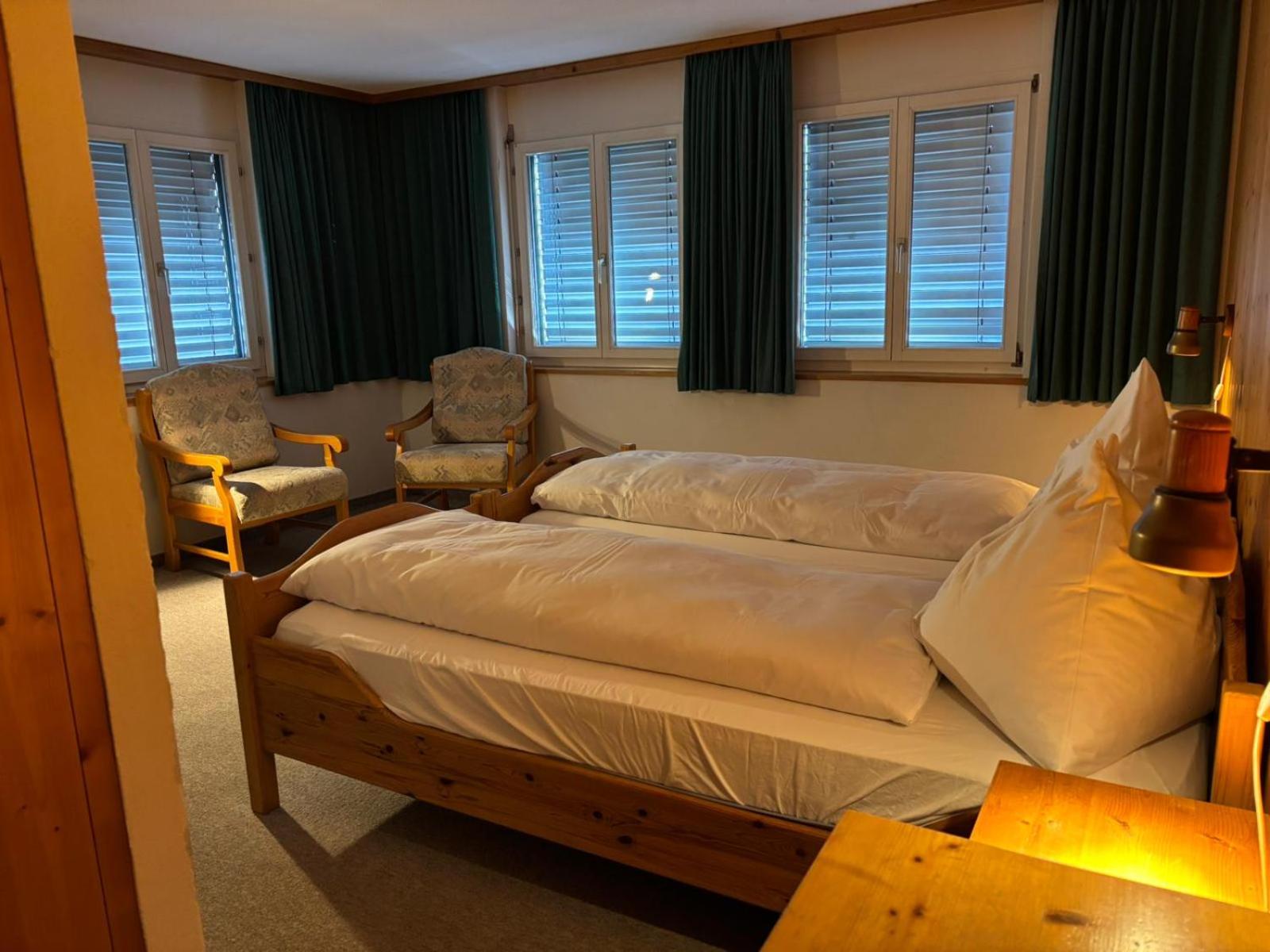 Double Room with Private Bathroom - Photo 4