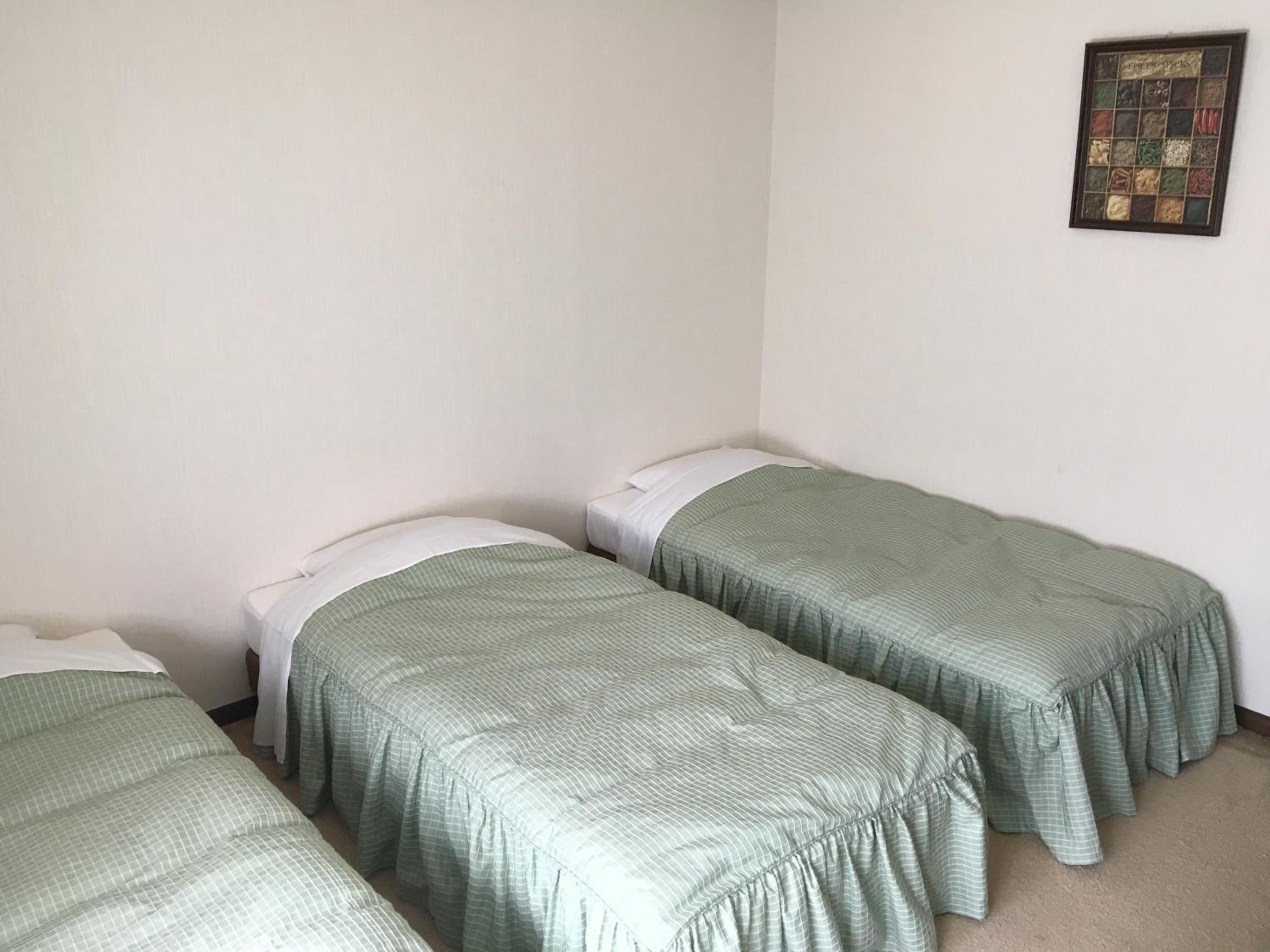 Triple Room with Shared Toilet