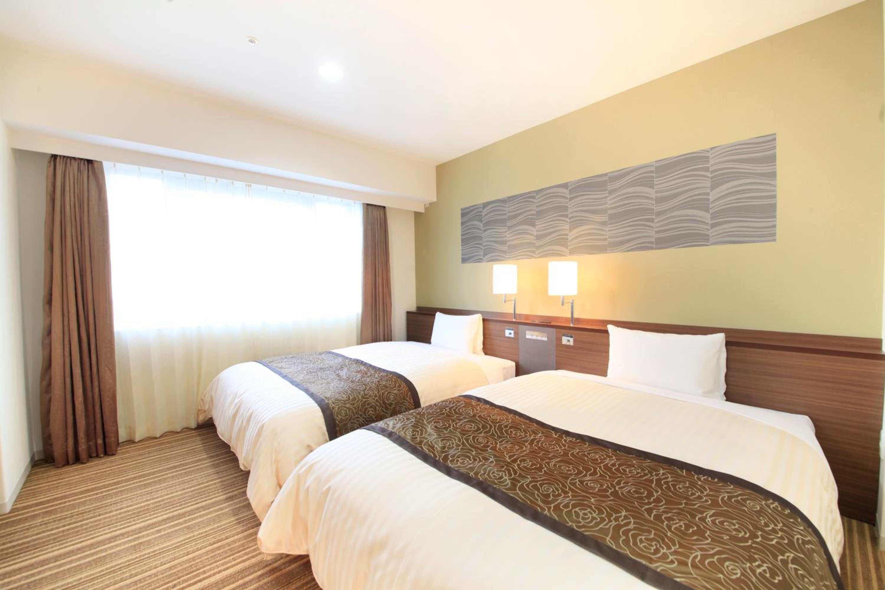 Standard Twin Room - Non-Smoking - Single Use photo 3