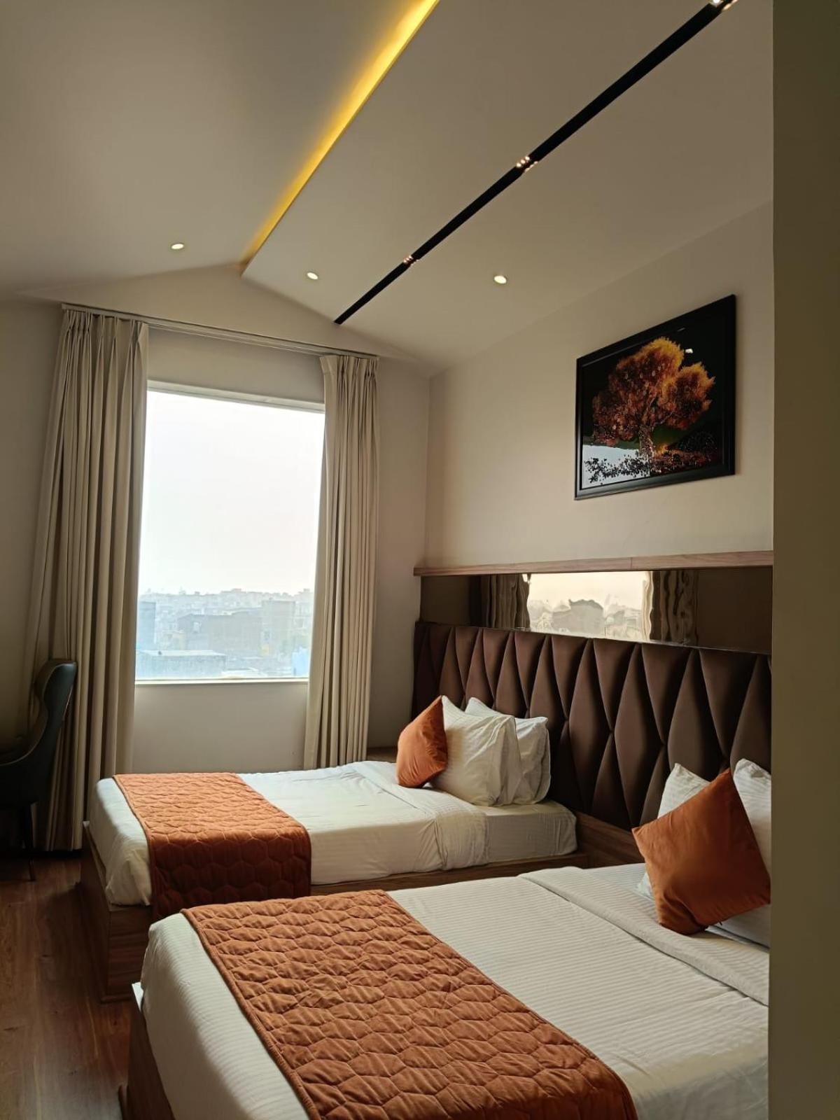 Deluxe Twin Room photo 2