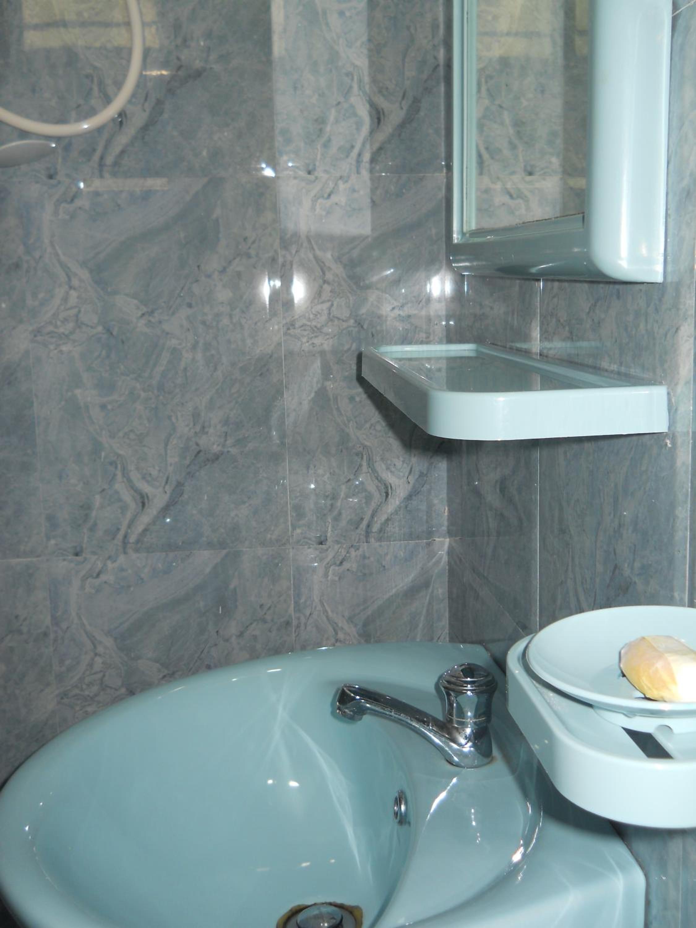 Single Room with Private Bathroom photo 3