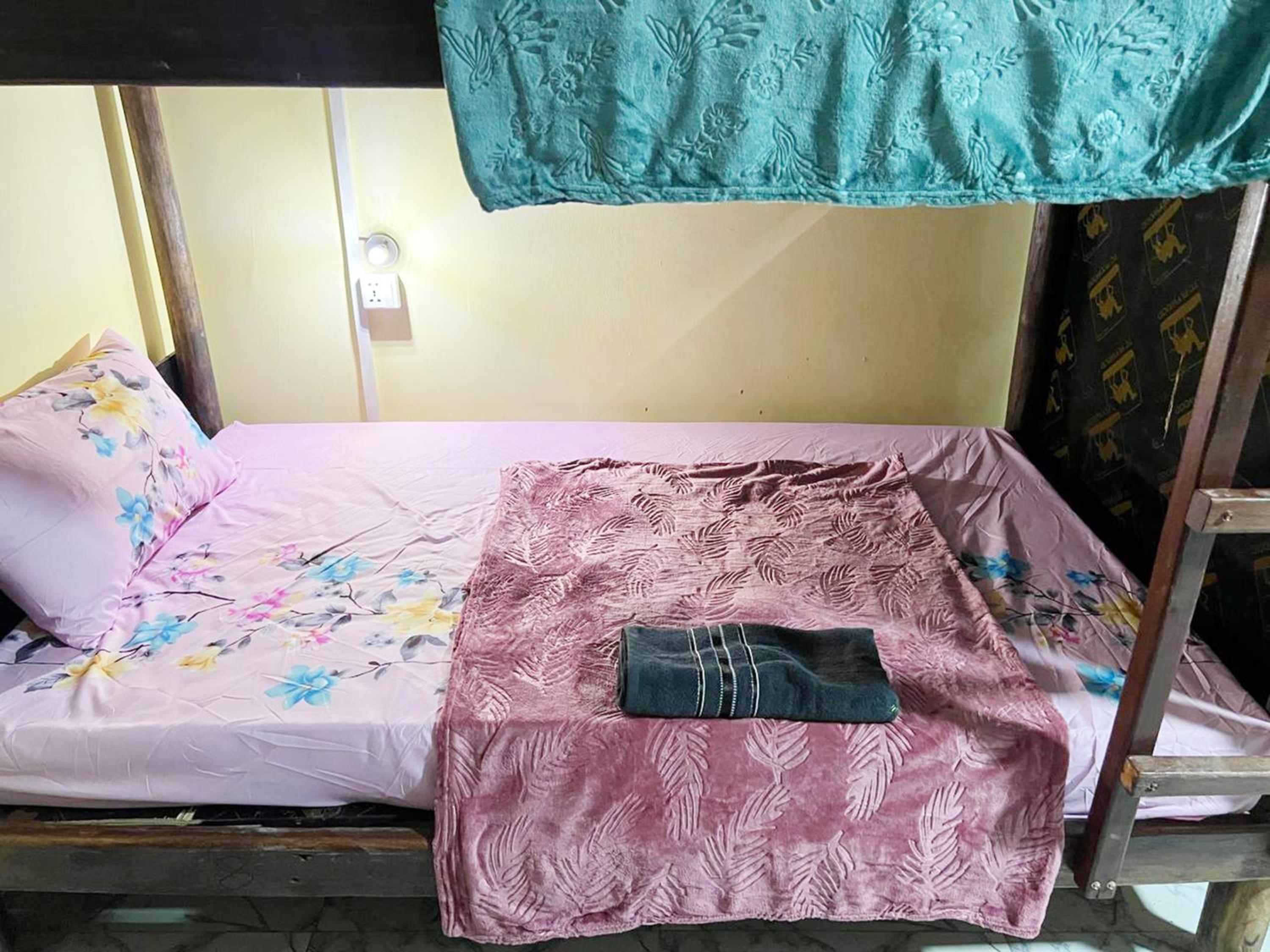 Single Bed in 4-Bed Dormitory Room photo 1