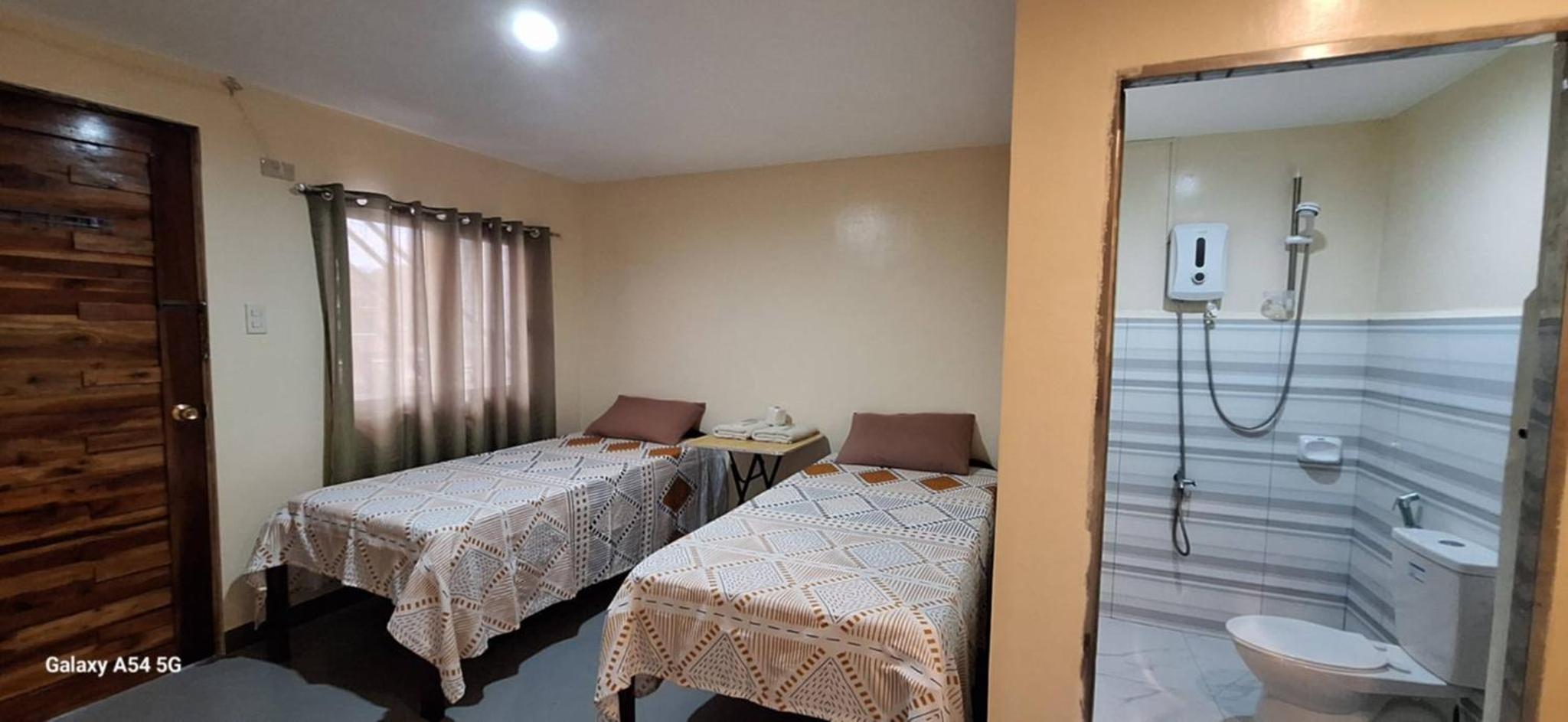 Twin Room with Private Bathroom photo 1