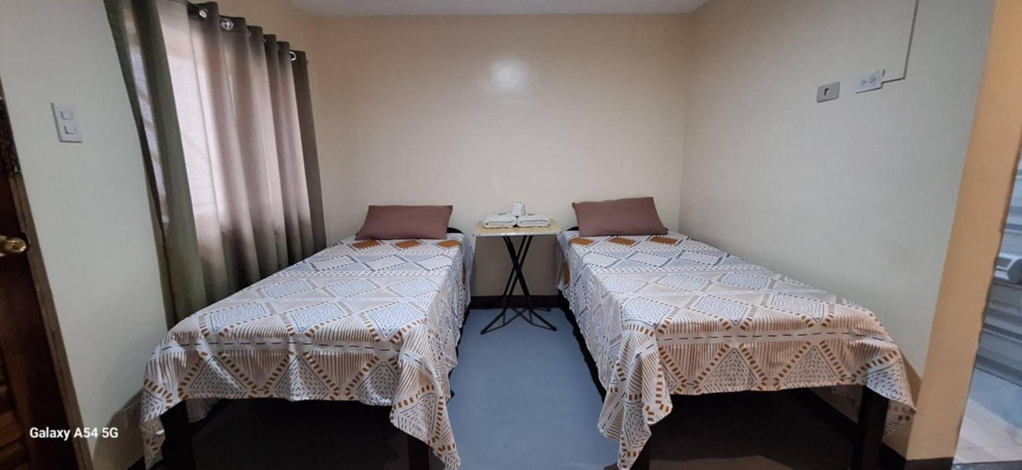 Twin Room with Private Bathroom photo 2