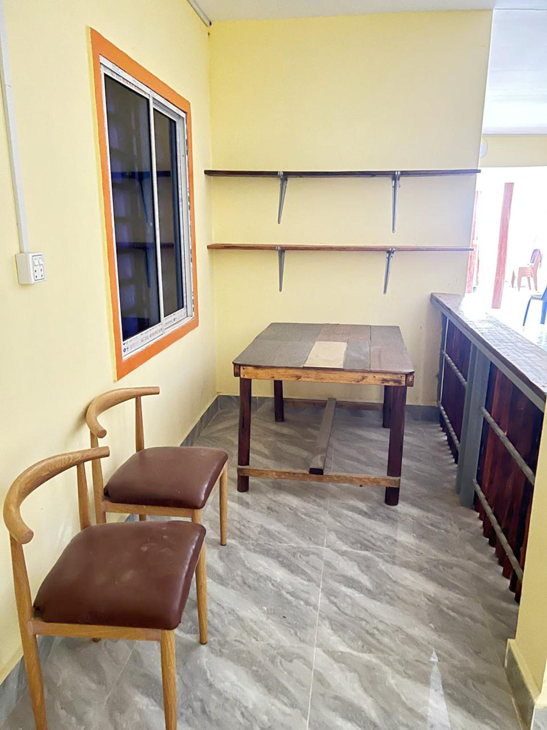 Standard Family Room - Photo 8