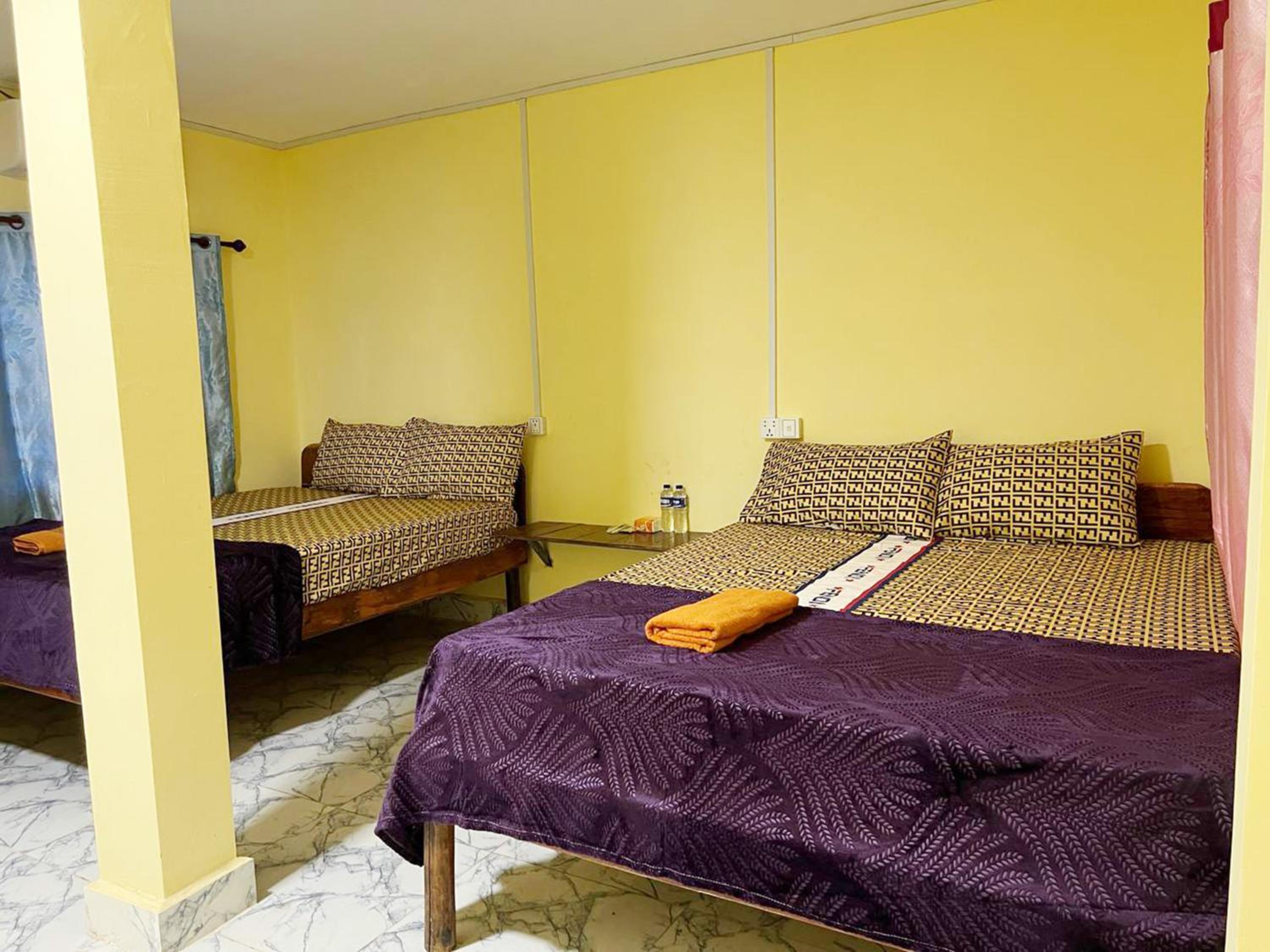 Standard Family Room - Photo 9
