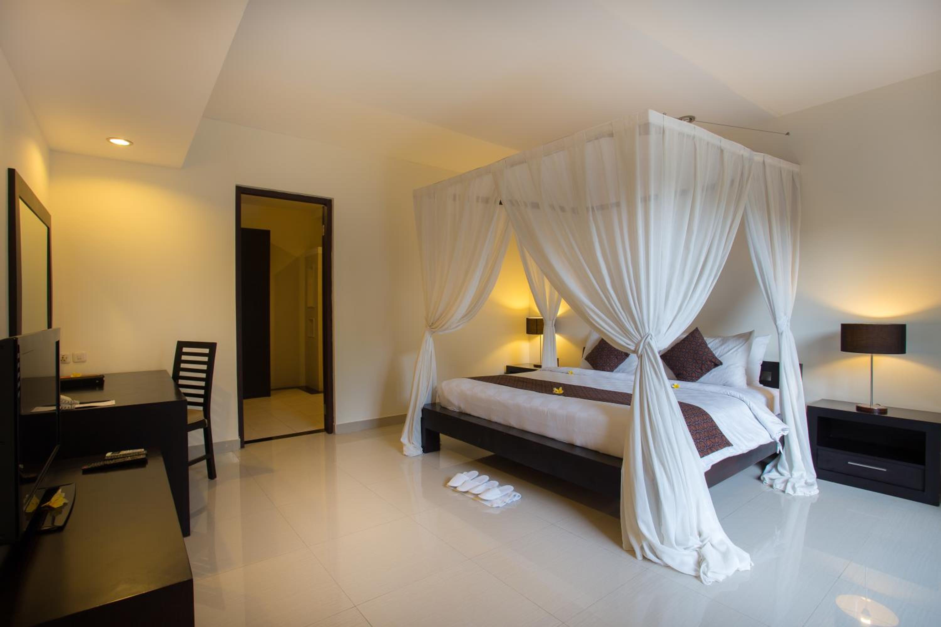 Four-Bedroom Villa with Private Pool thumbnail 5