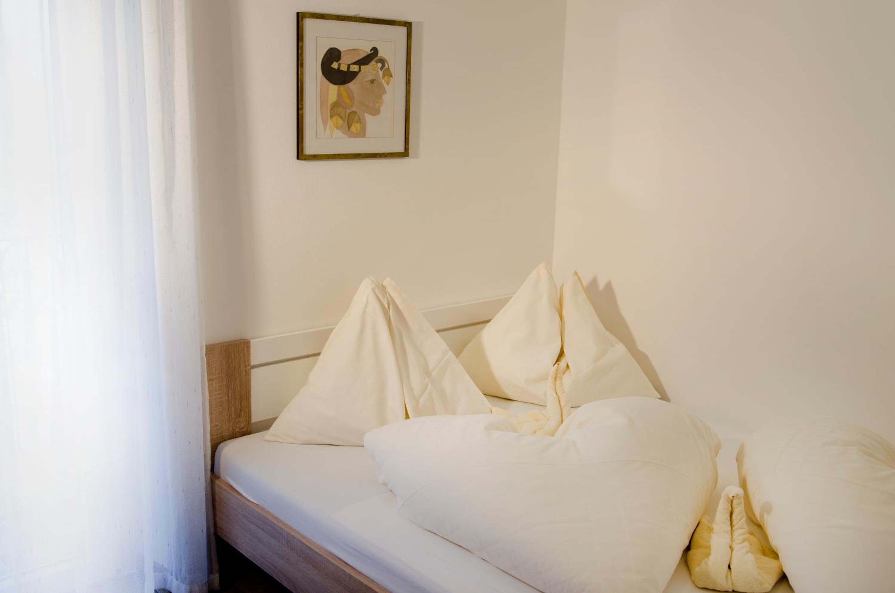Two-Bedroom Apartment with Balcony photo 1