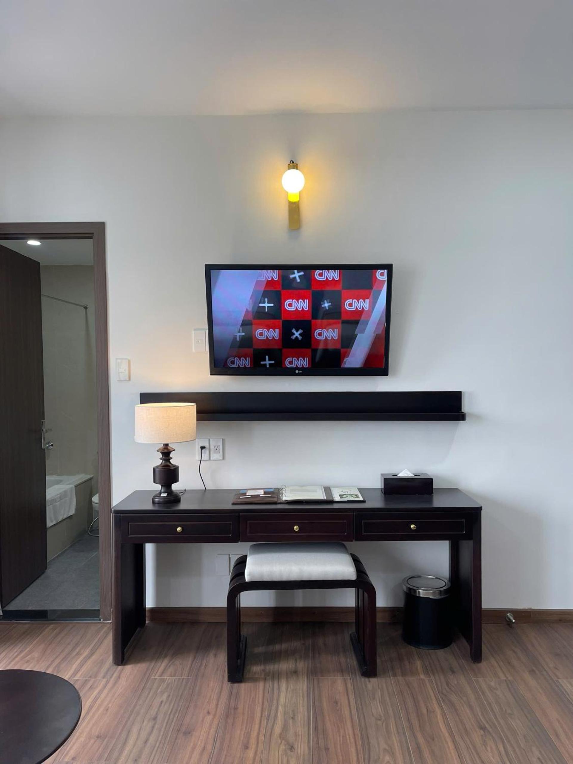 Premier Double Room with Garden View - Photo 7