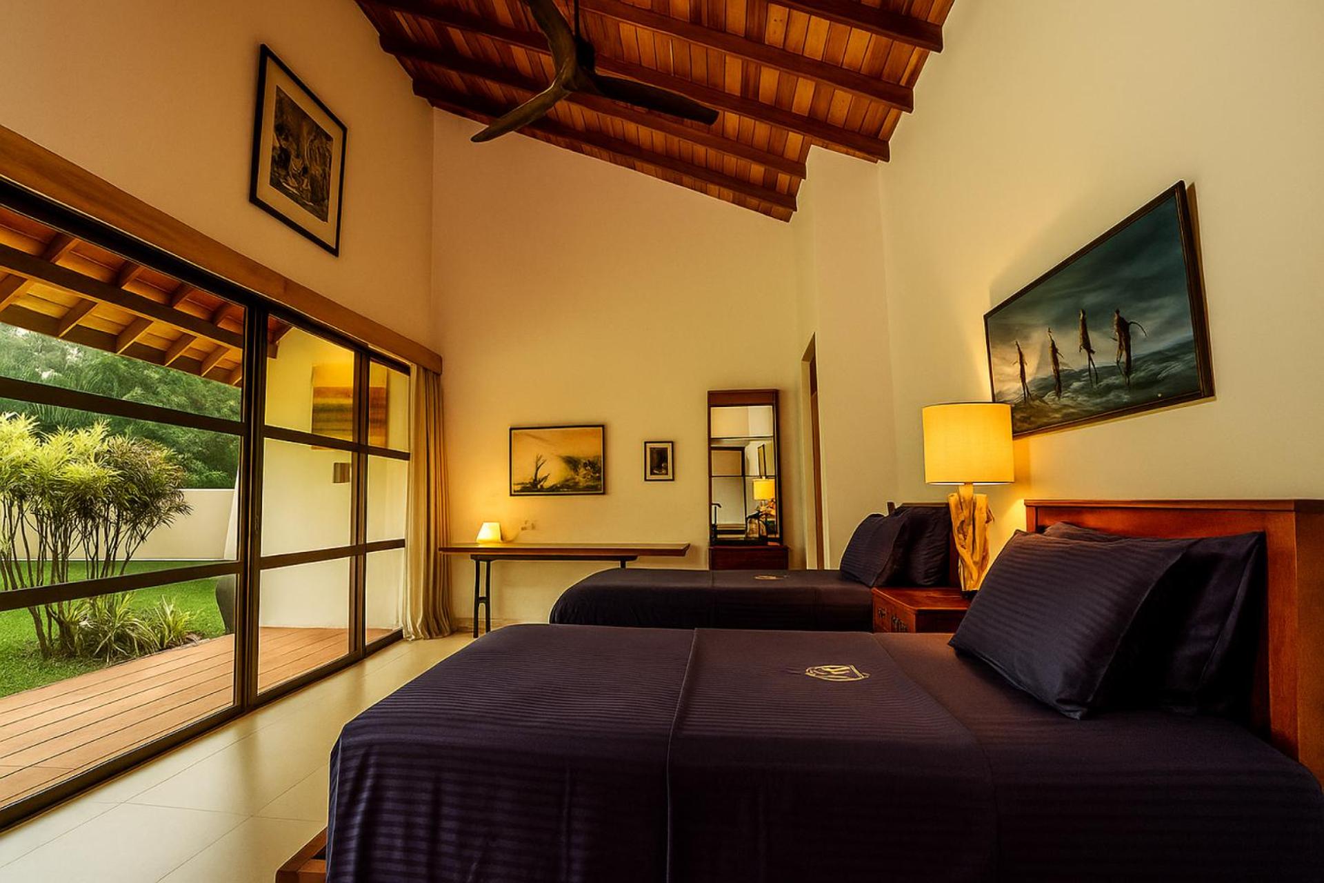 Deluxe King Room photo 1
