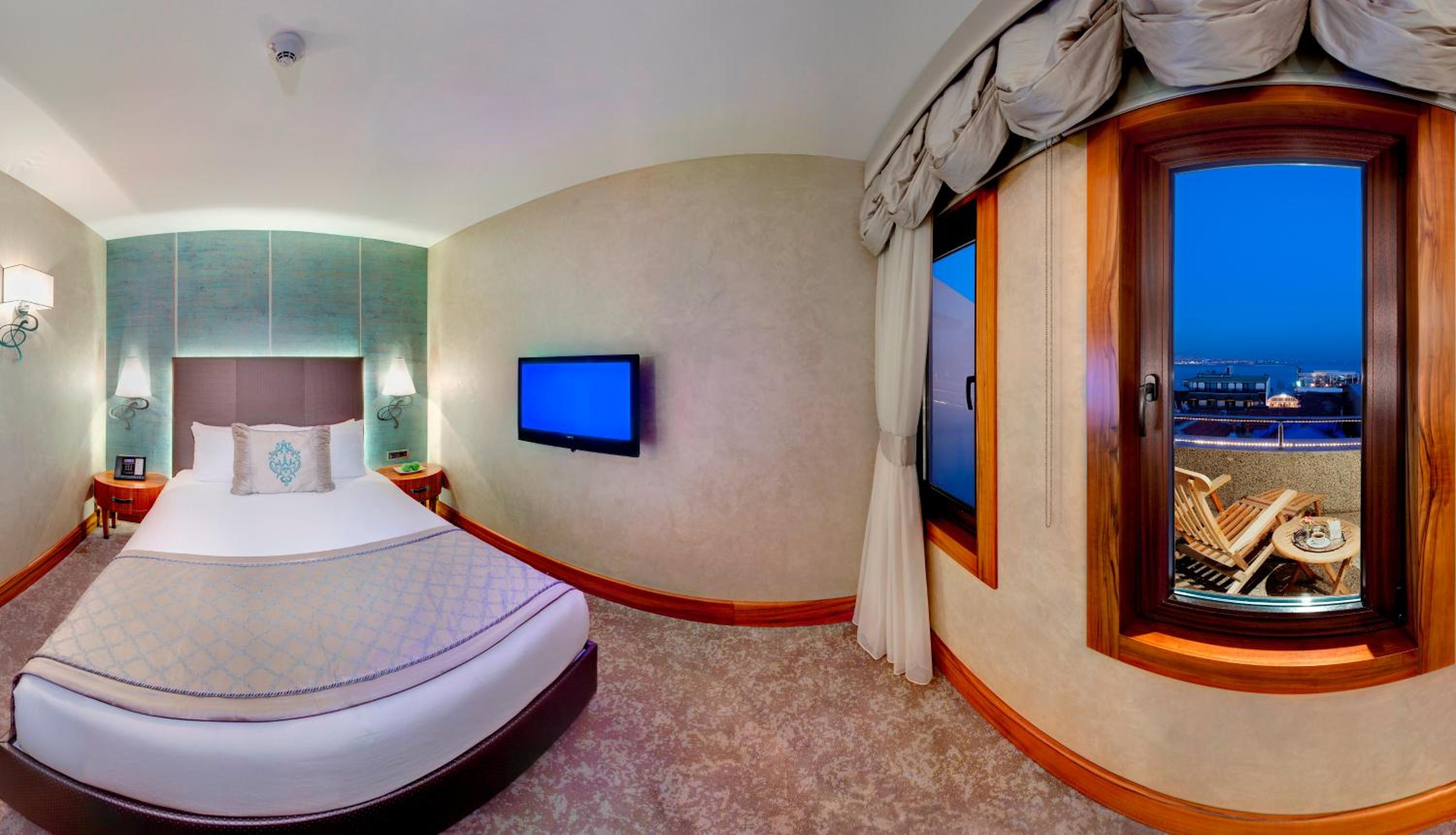 Double Room with Balcony and Sea View photo 1