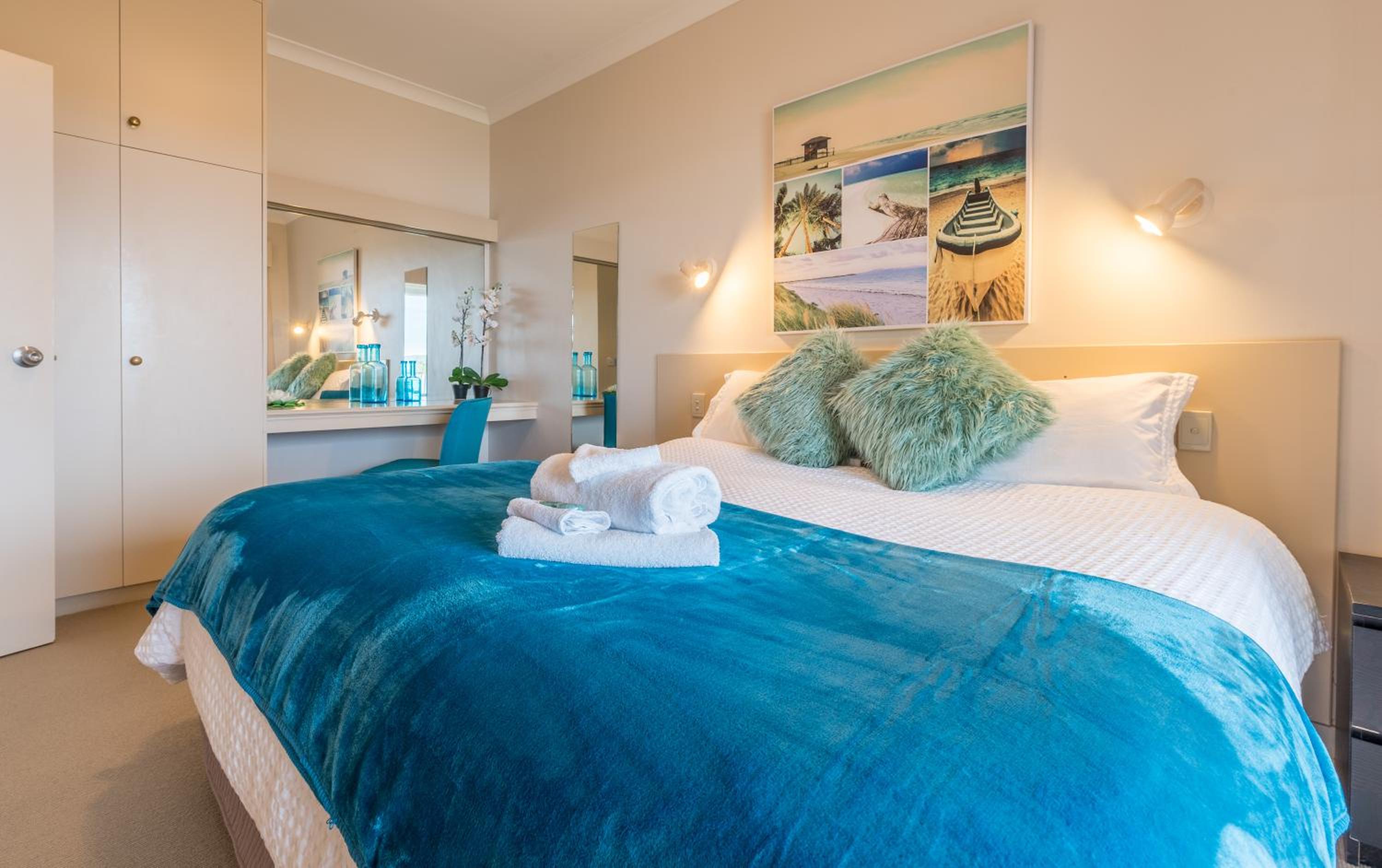 Apartment with Ocean View - Photo 10