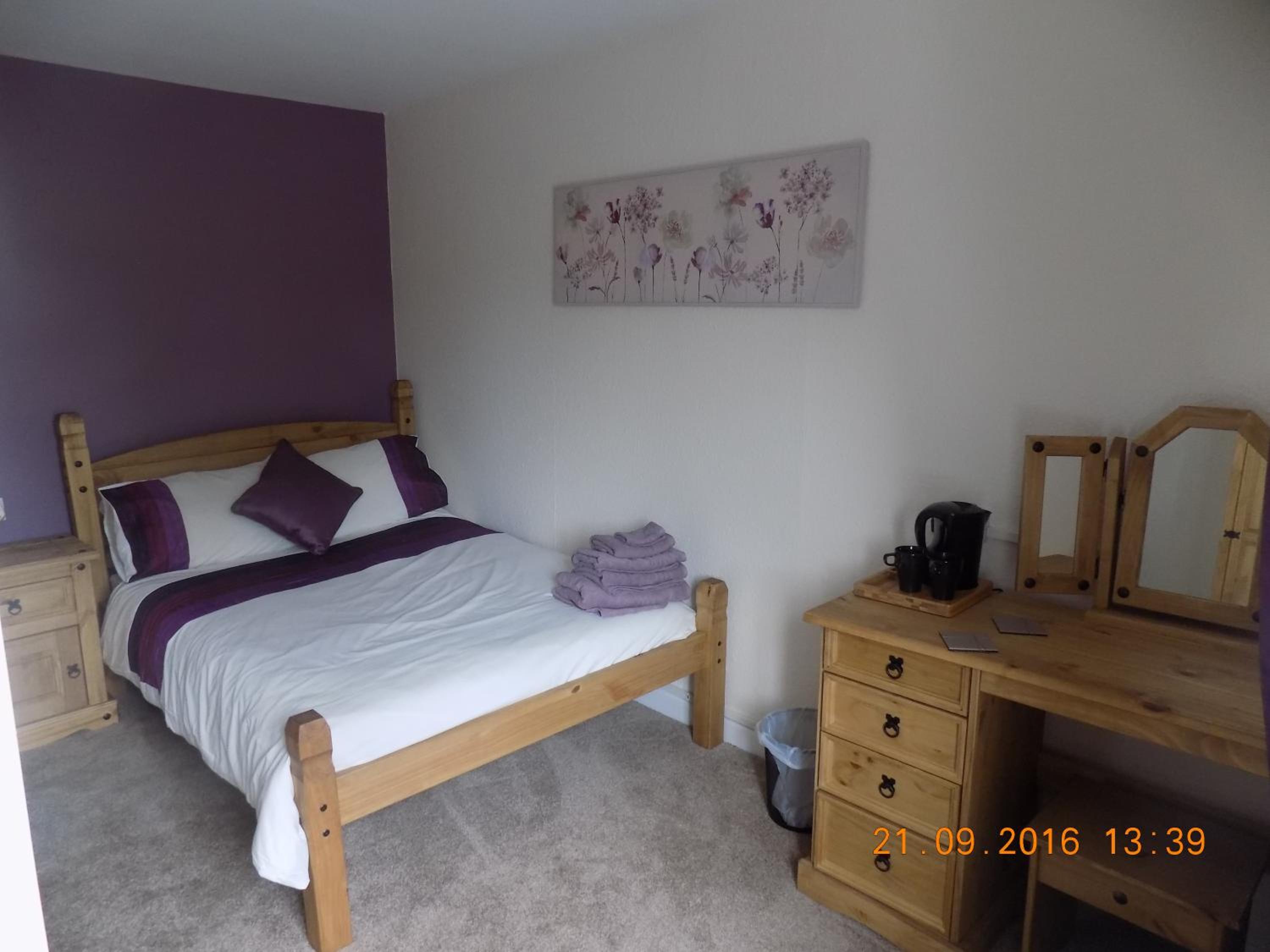 Double Room with Shared Bathroom photo 1
