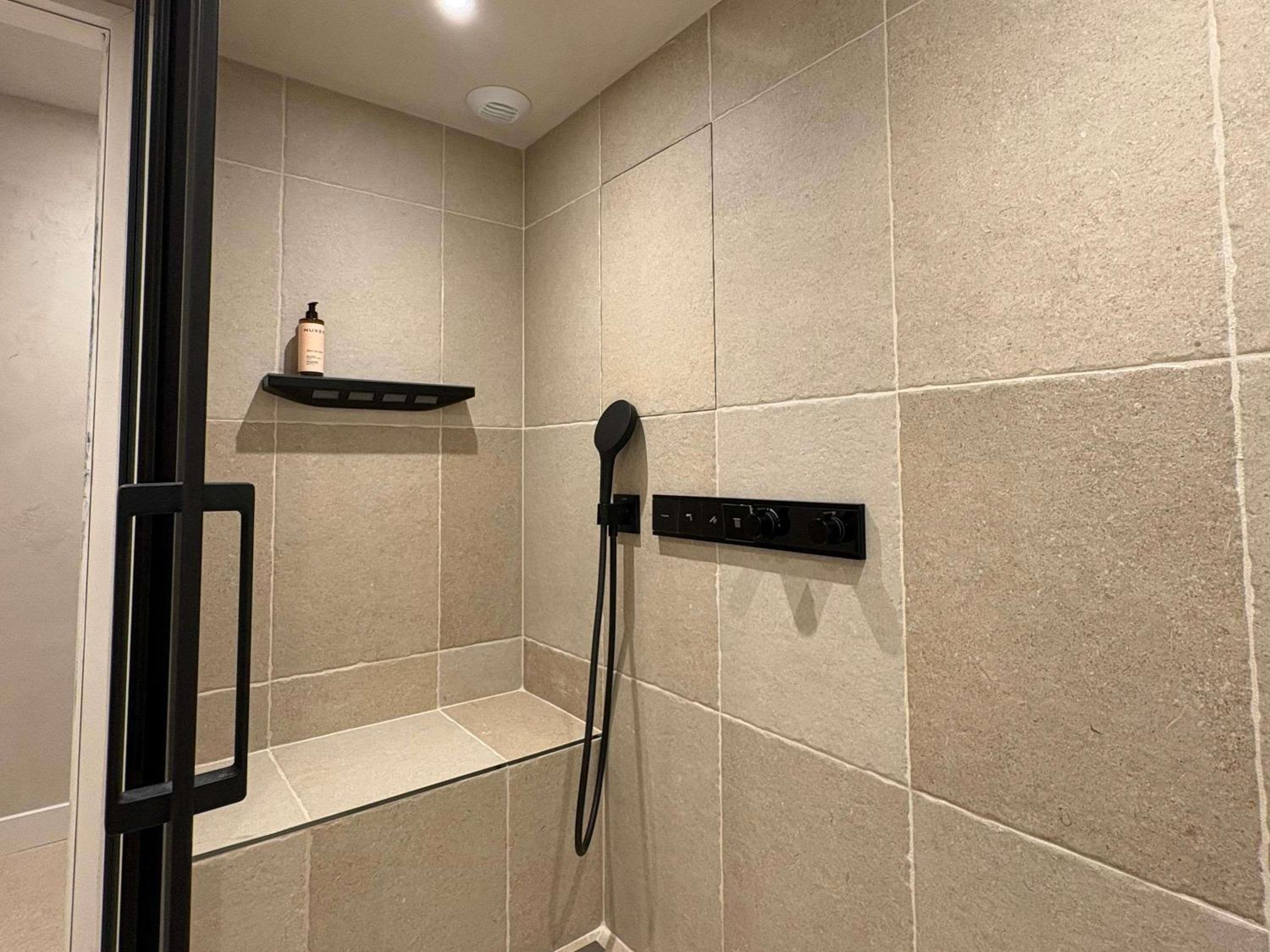 Deluxe Apartment - Photo 10