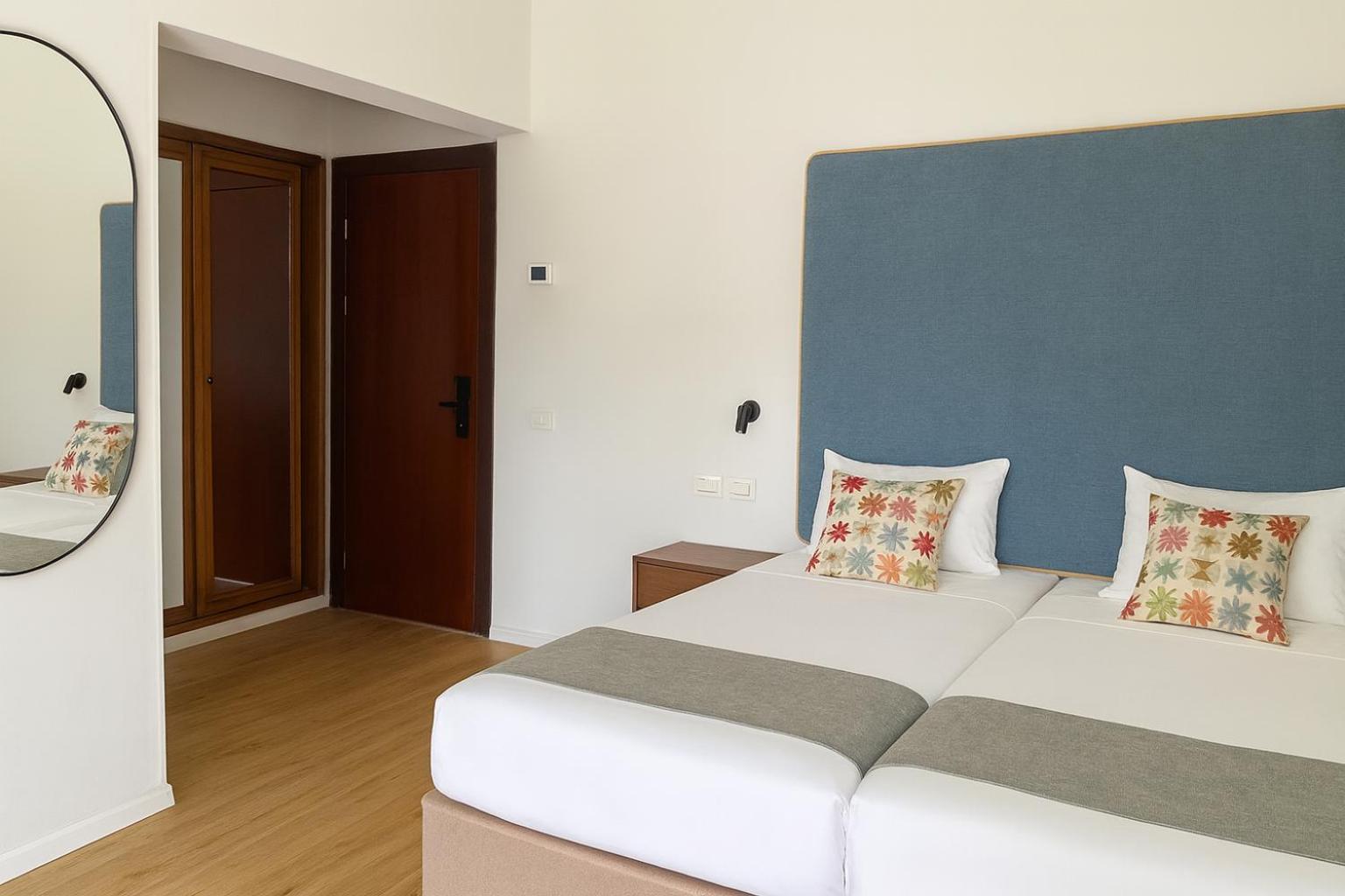 Twin Room with Garden View - Photo 4
