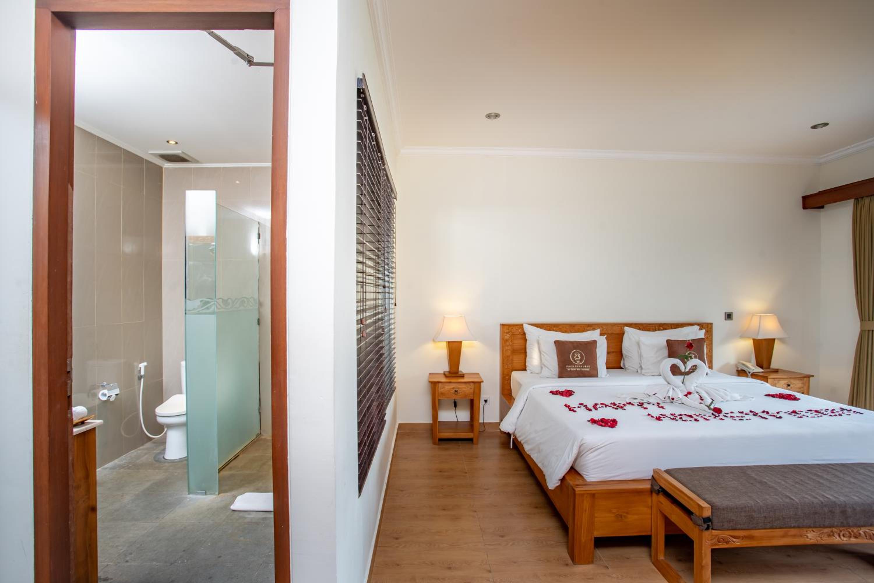 Double Room with Garden View - Photo 6